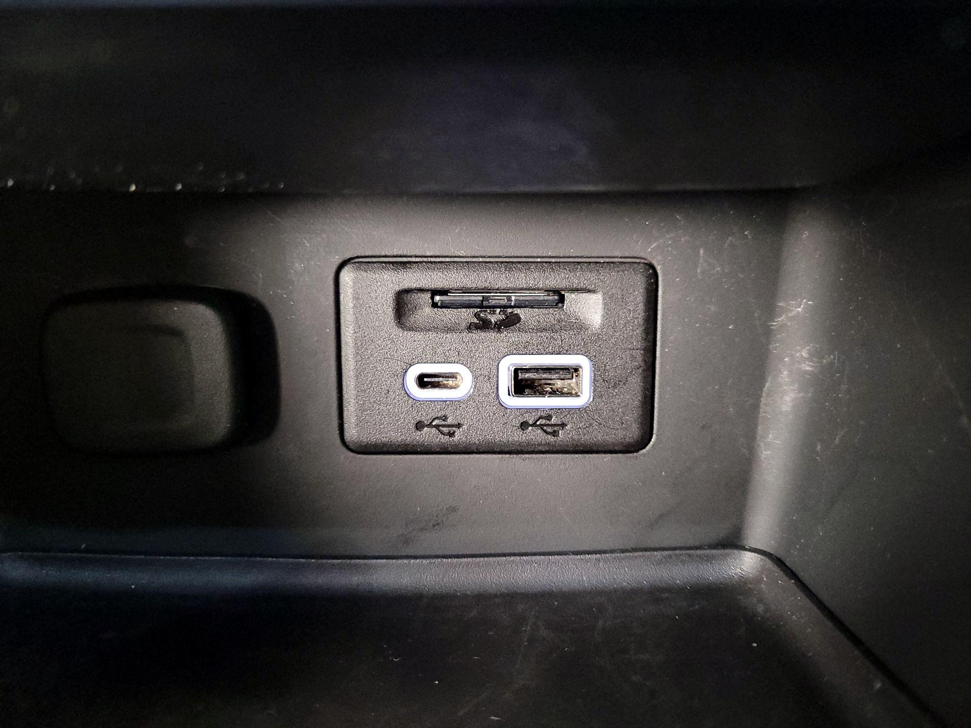 Thumbnail: 2023 GMC Acadia - 19