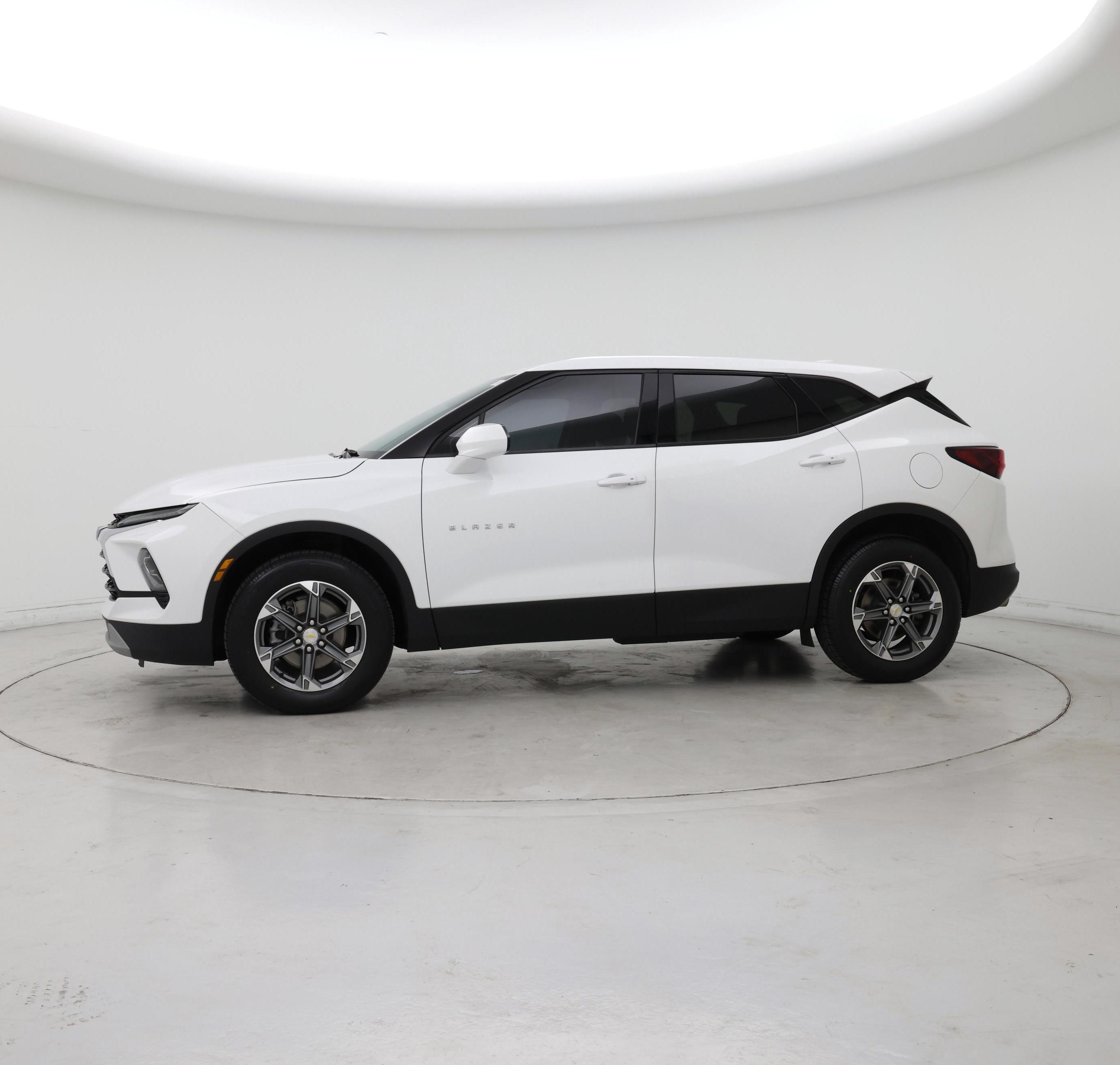 Thumbnail: 2023 Chevrolet Blazer - 3