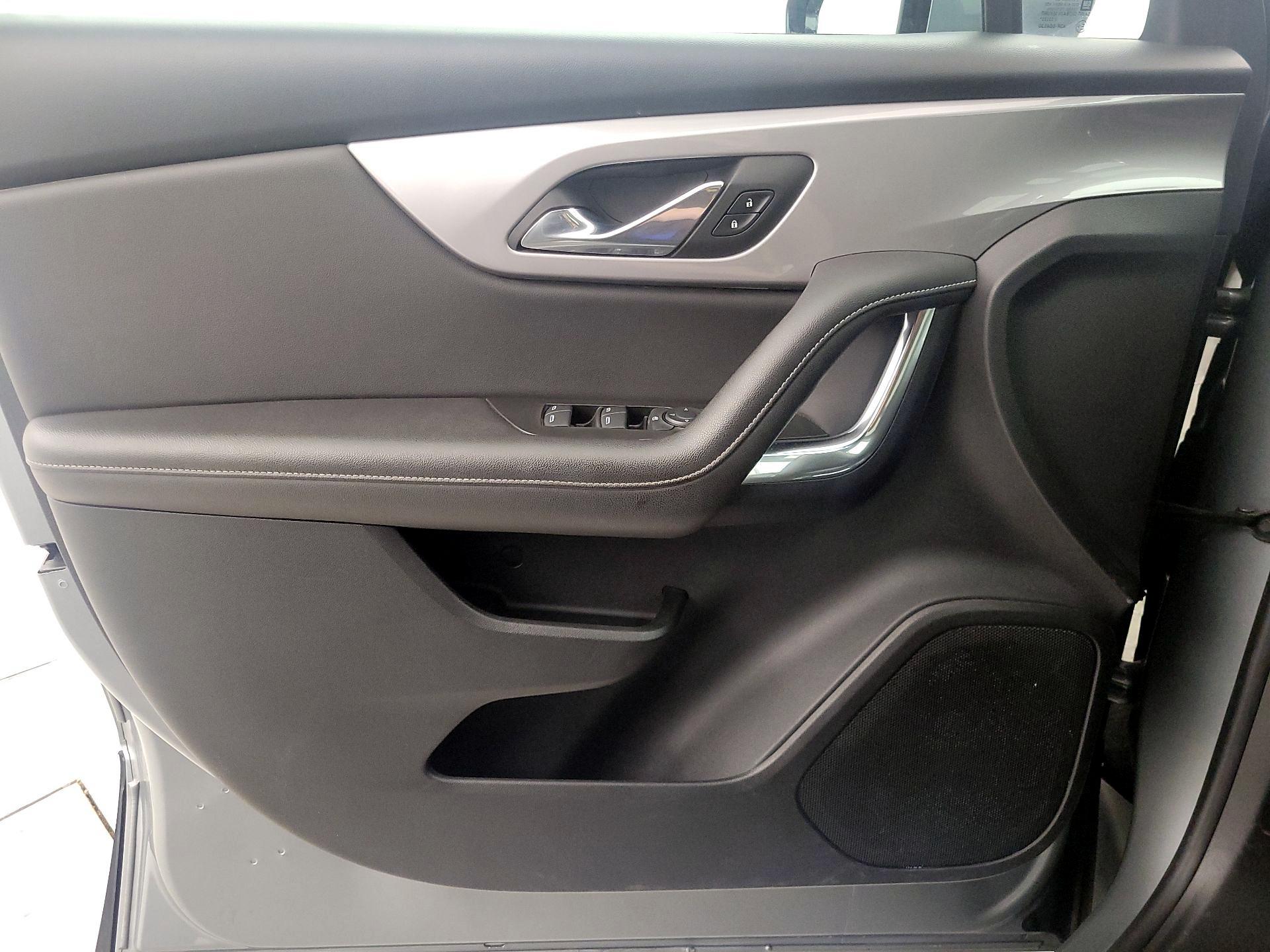 Thumbnail: 2023 Chevrolet Blazer - 12