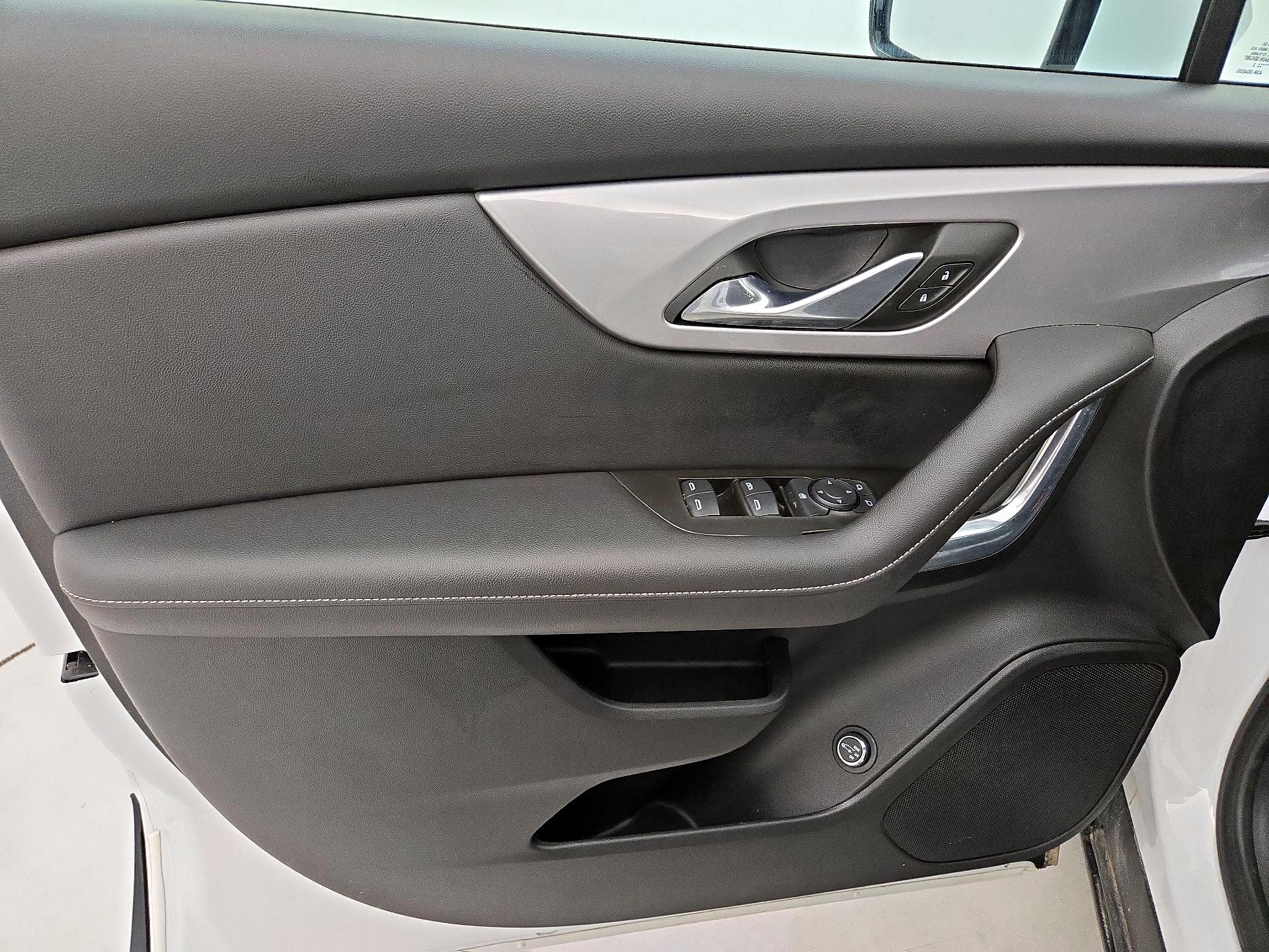 Thumbnail: 2023 Chevrolet Blazer - 12