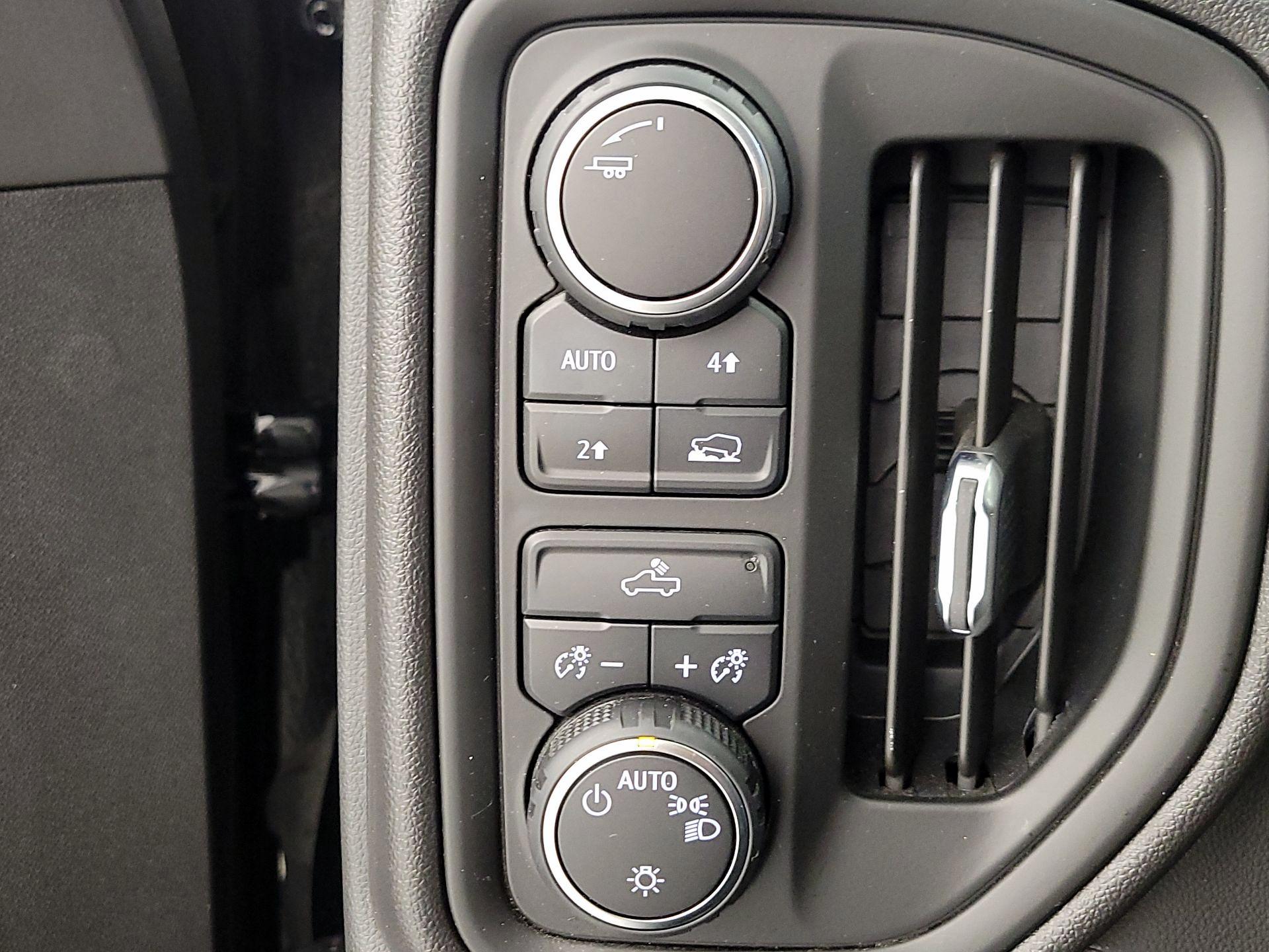 Thumbnail: 2023 Chevrolet Silverado 1500 - 13