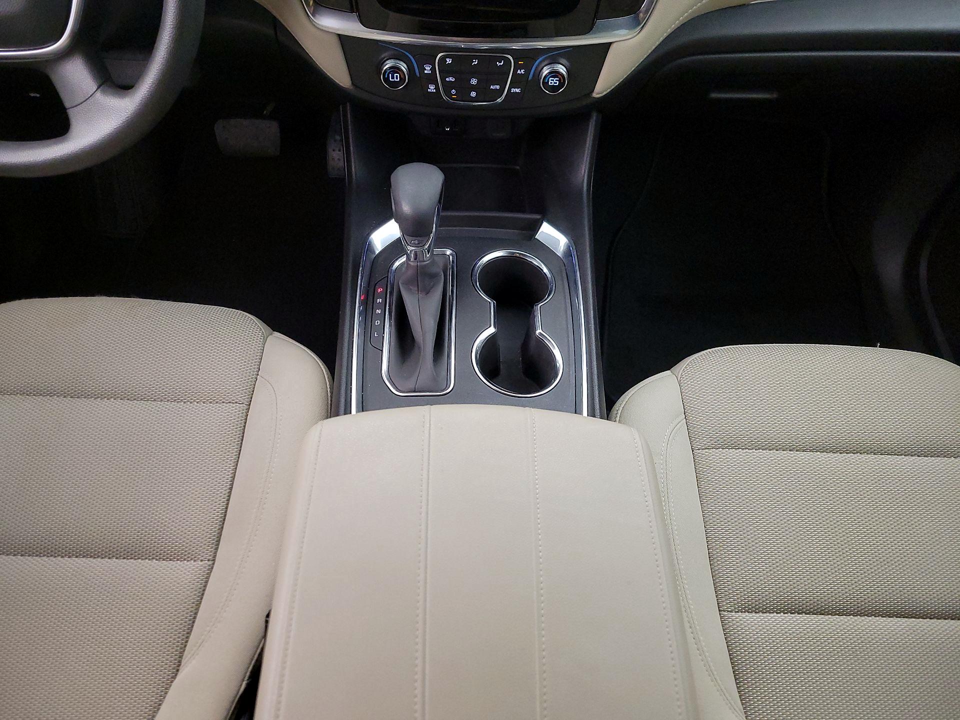 Thumbnail: 2023 Chevrolet Traverse - 17