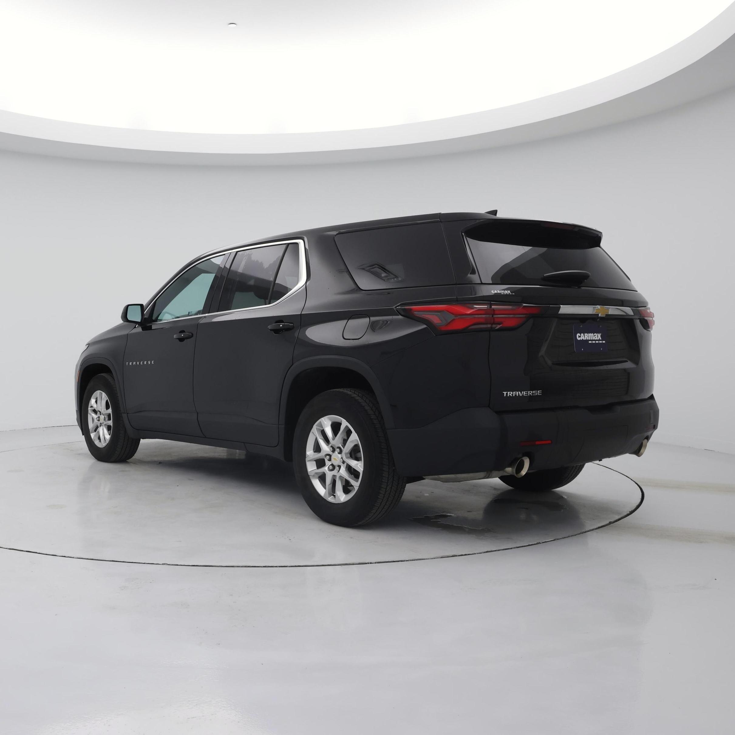 Thumbnail: 2023 Chevrolet Traverse - 2