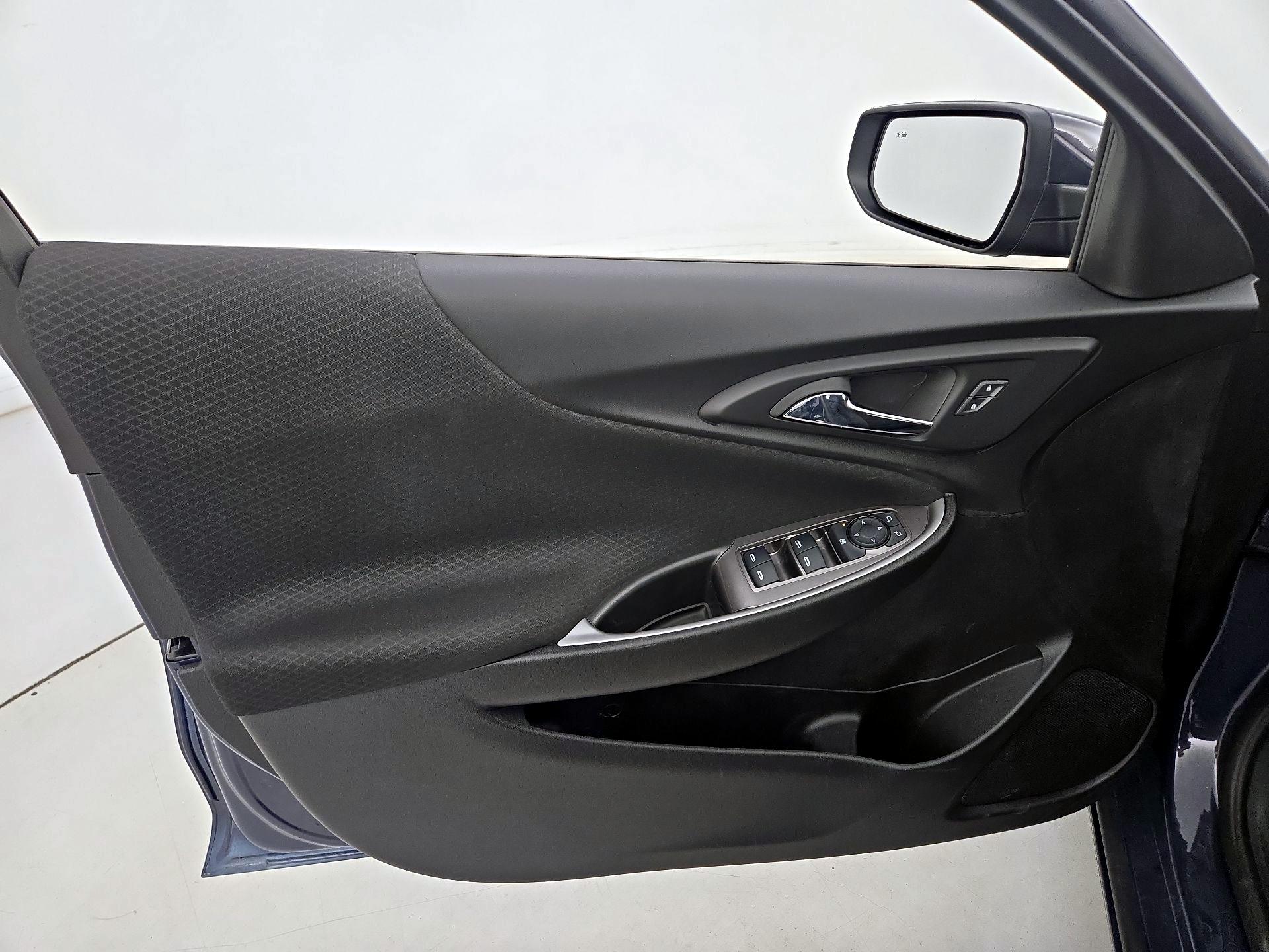 Thumbnail: 2025 Chevrolet Malibu - 12