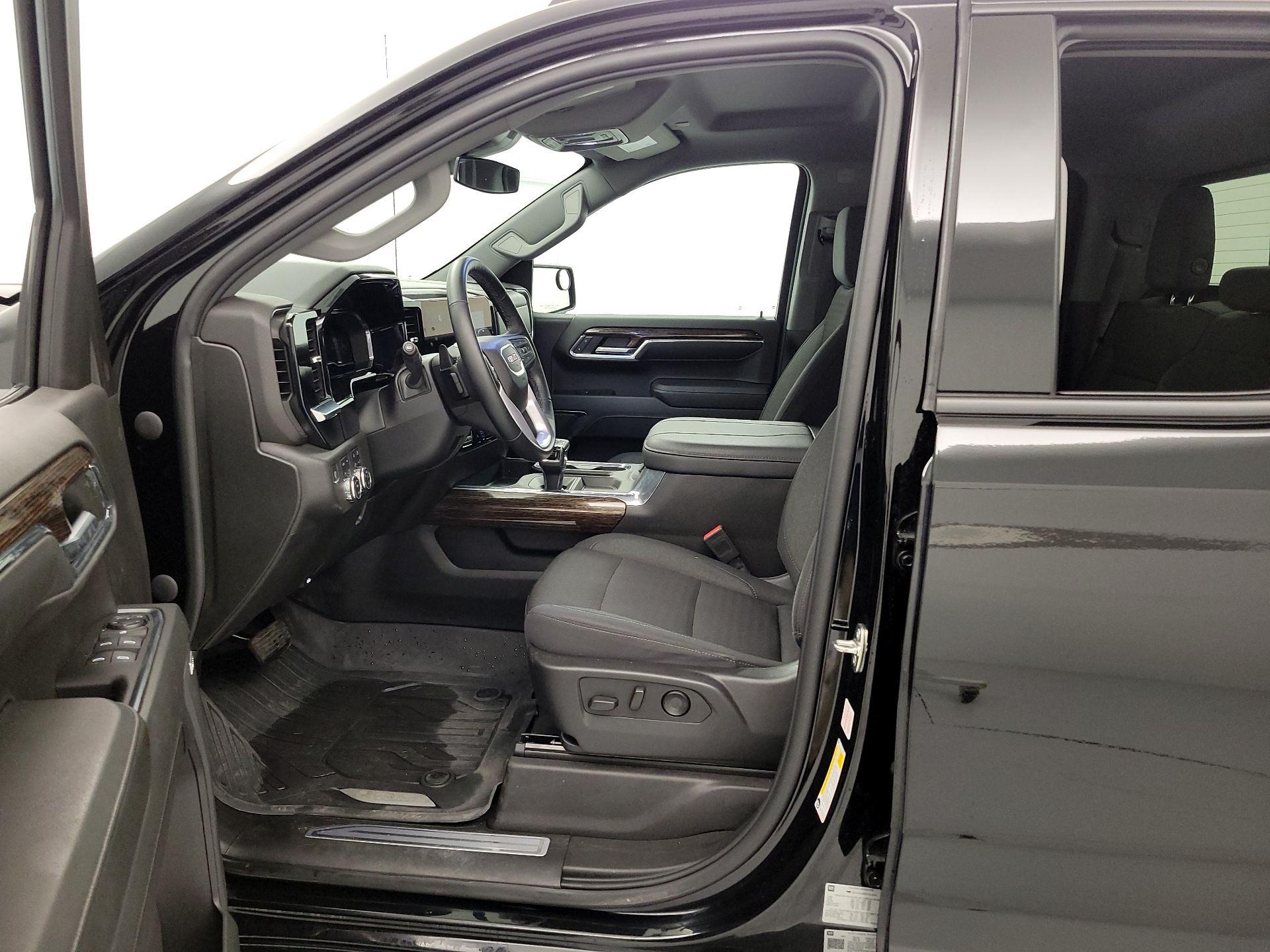 Thumbnail: 2023 GMC Sierra 1500 - 11