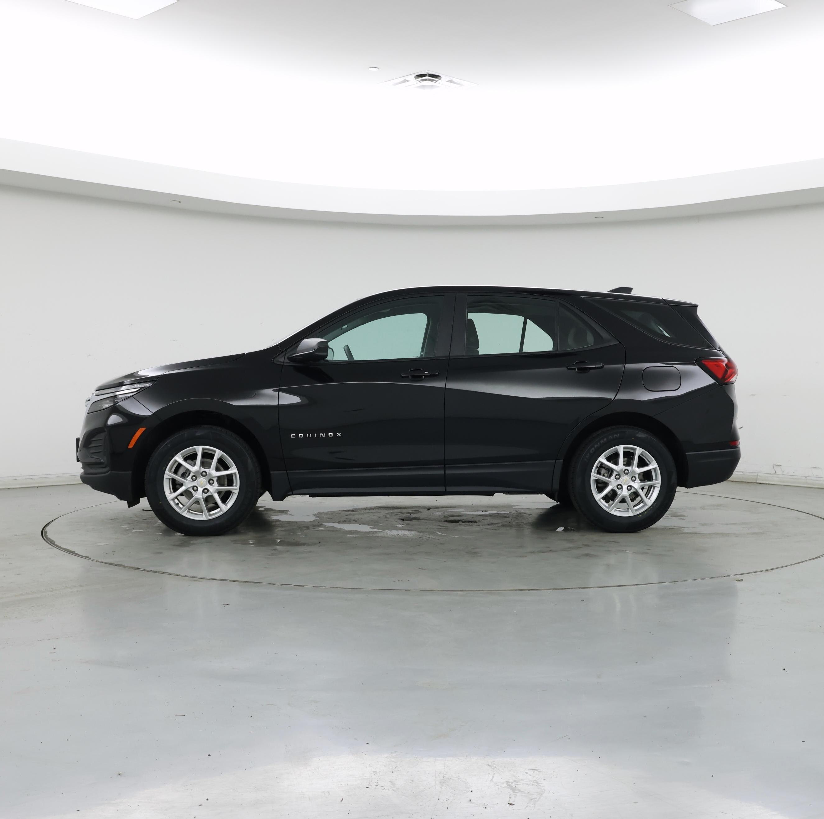Thumbnail: 2023 Chevrolet Equinox - 3