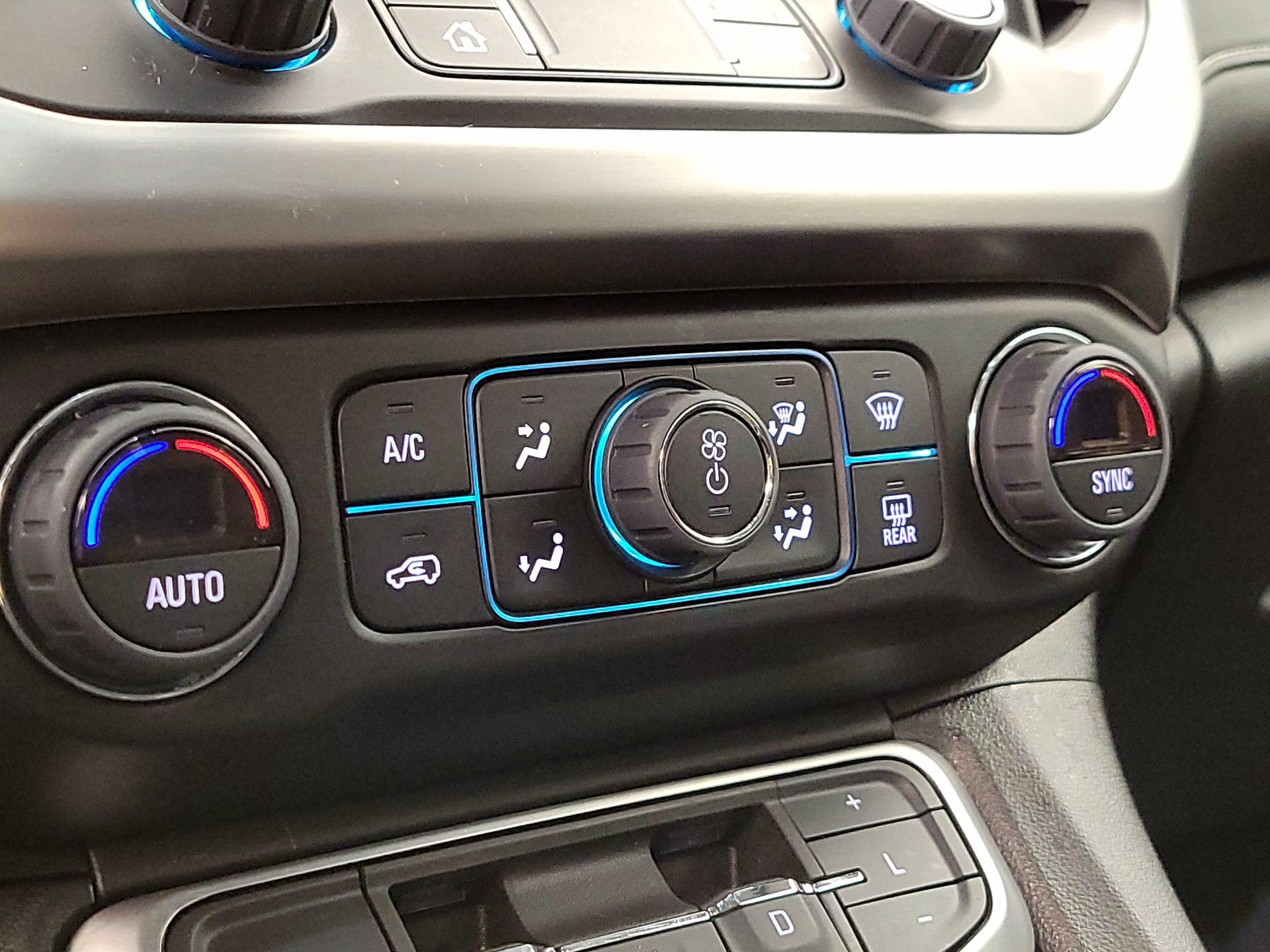 Thumbnail: 2023 GMC Acadia - 16