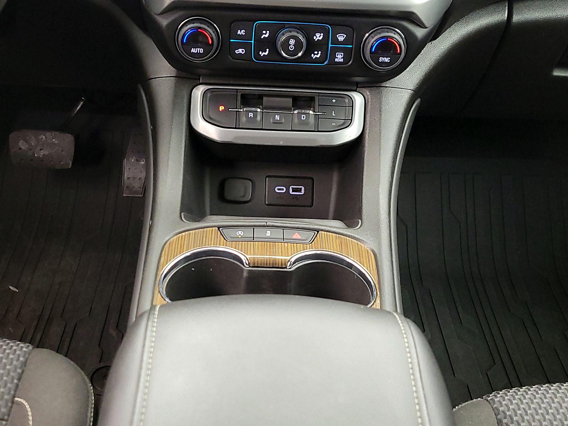 Thumbnail: 2023 GMC Acadia - 17