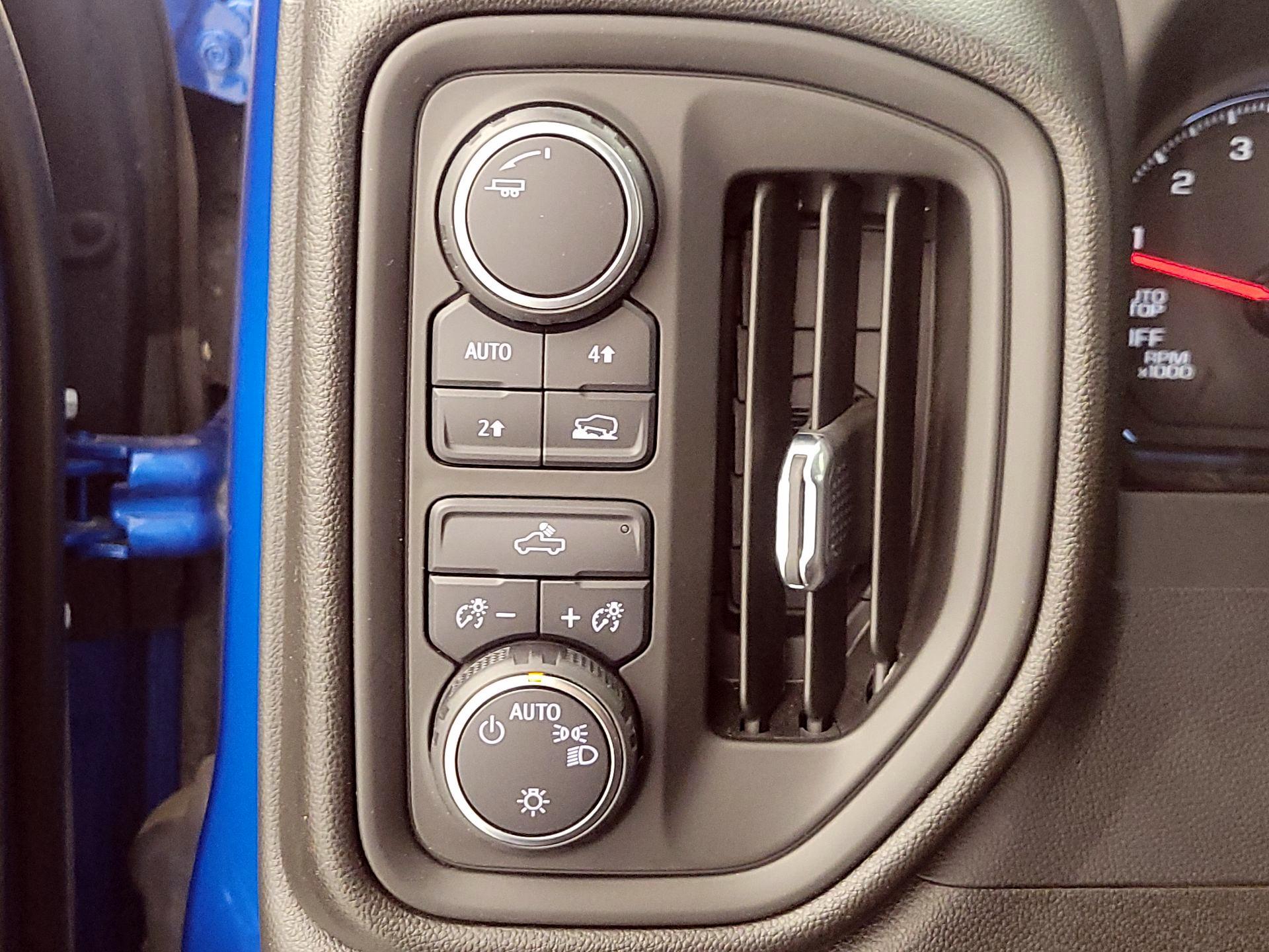 Thumbnail: 2022 Chevrolet Silverado 1500 - 13