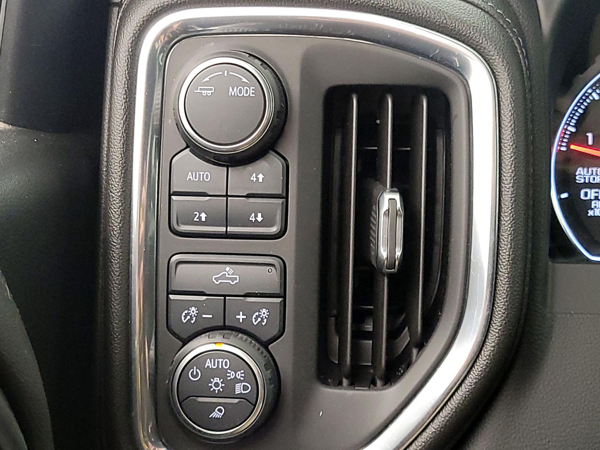Thumbnail: 2021 Chevrolet Silverado 1500 - 11