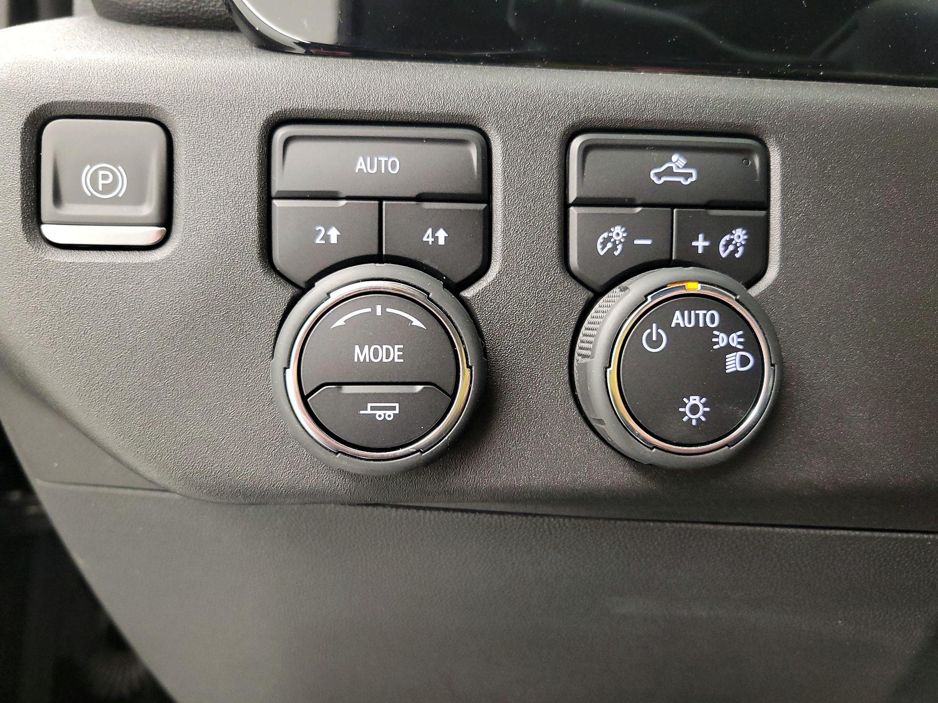 Thumbnail: 2023 Chevrolet Silverado 1500 - 13