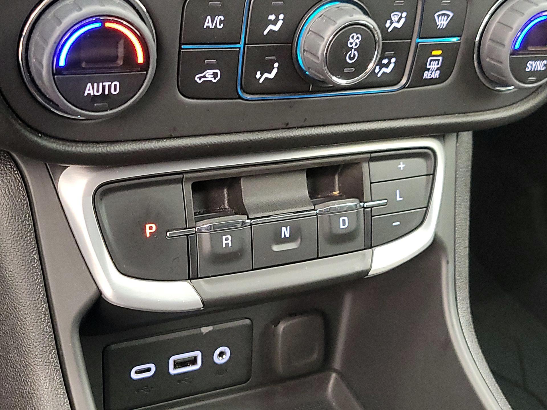 Thumbnail: 2022 GMC Terrain - 16