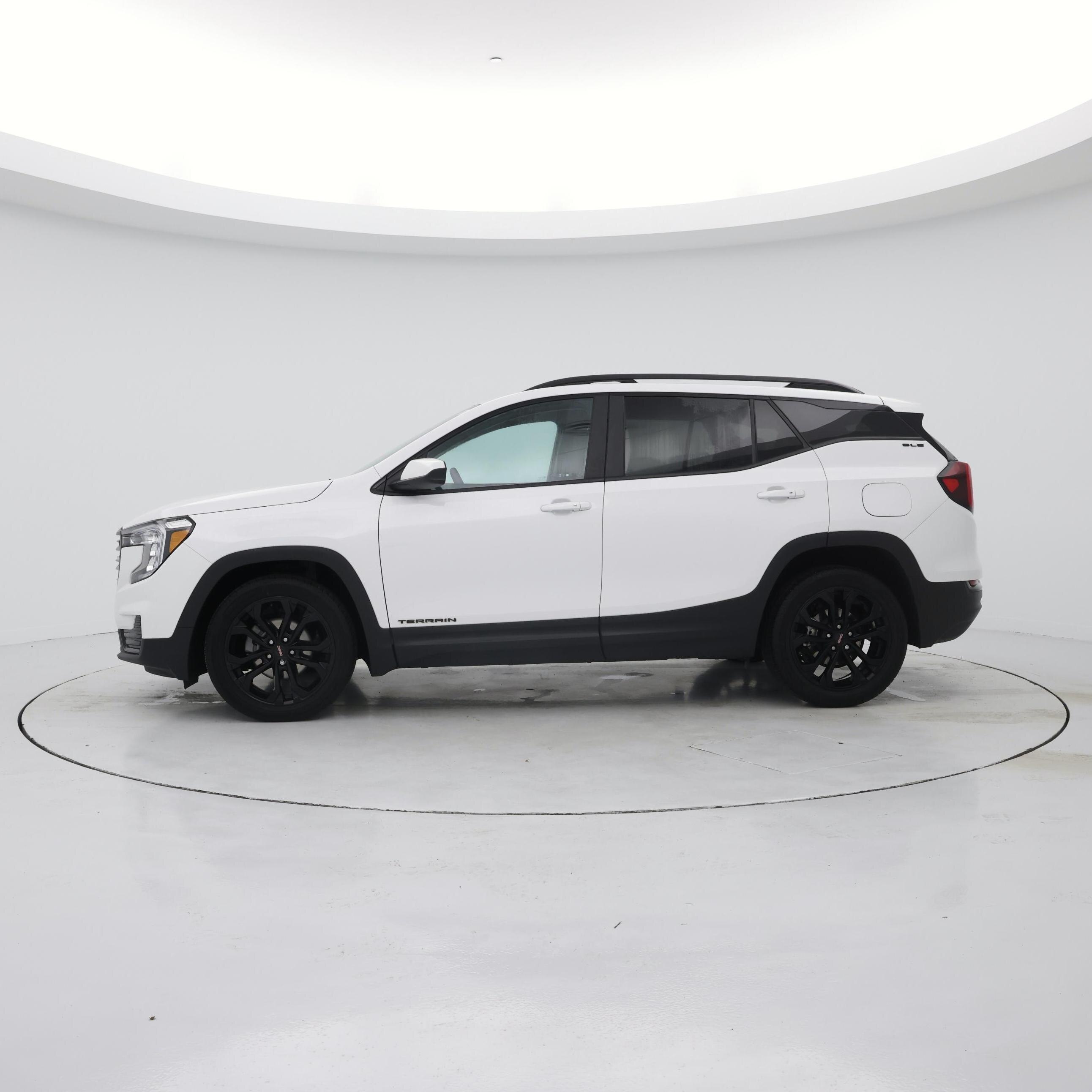 Thumbnail: 2022 GMC Terrain - 3