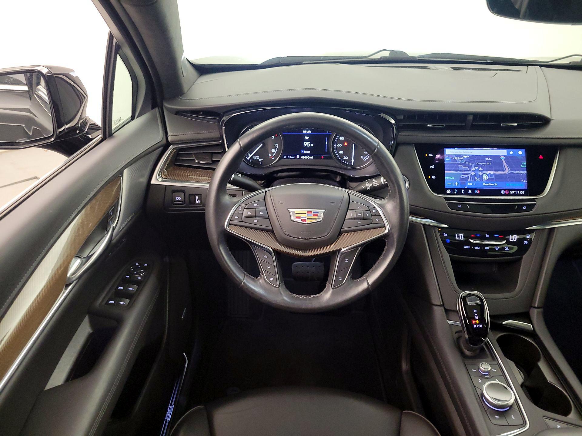 Thumbnail: 2023 Cadillac XT5 - 10