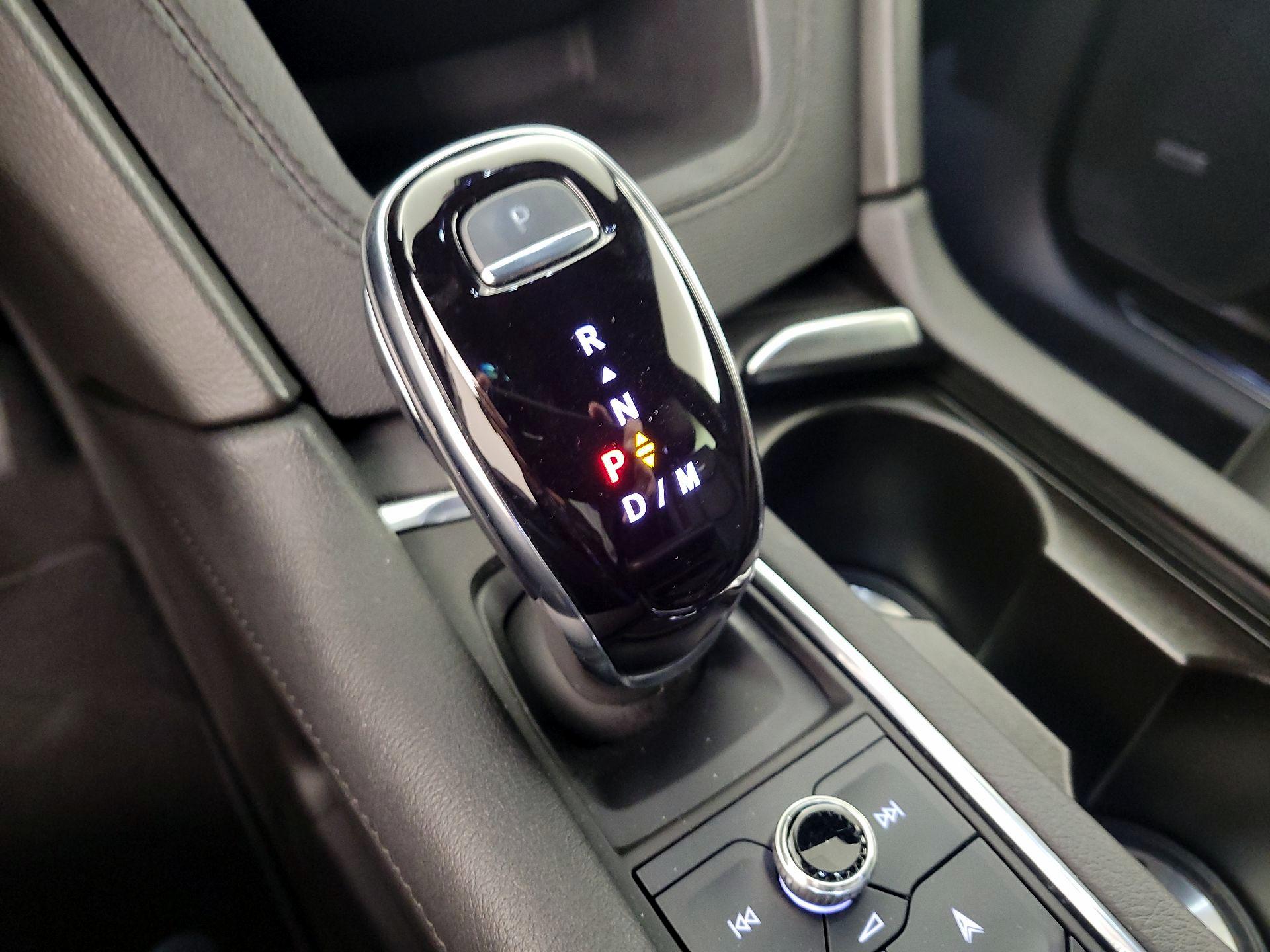 Thumbnail: 2023 Cadillac XT5 - 18