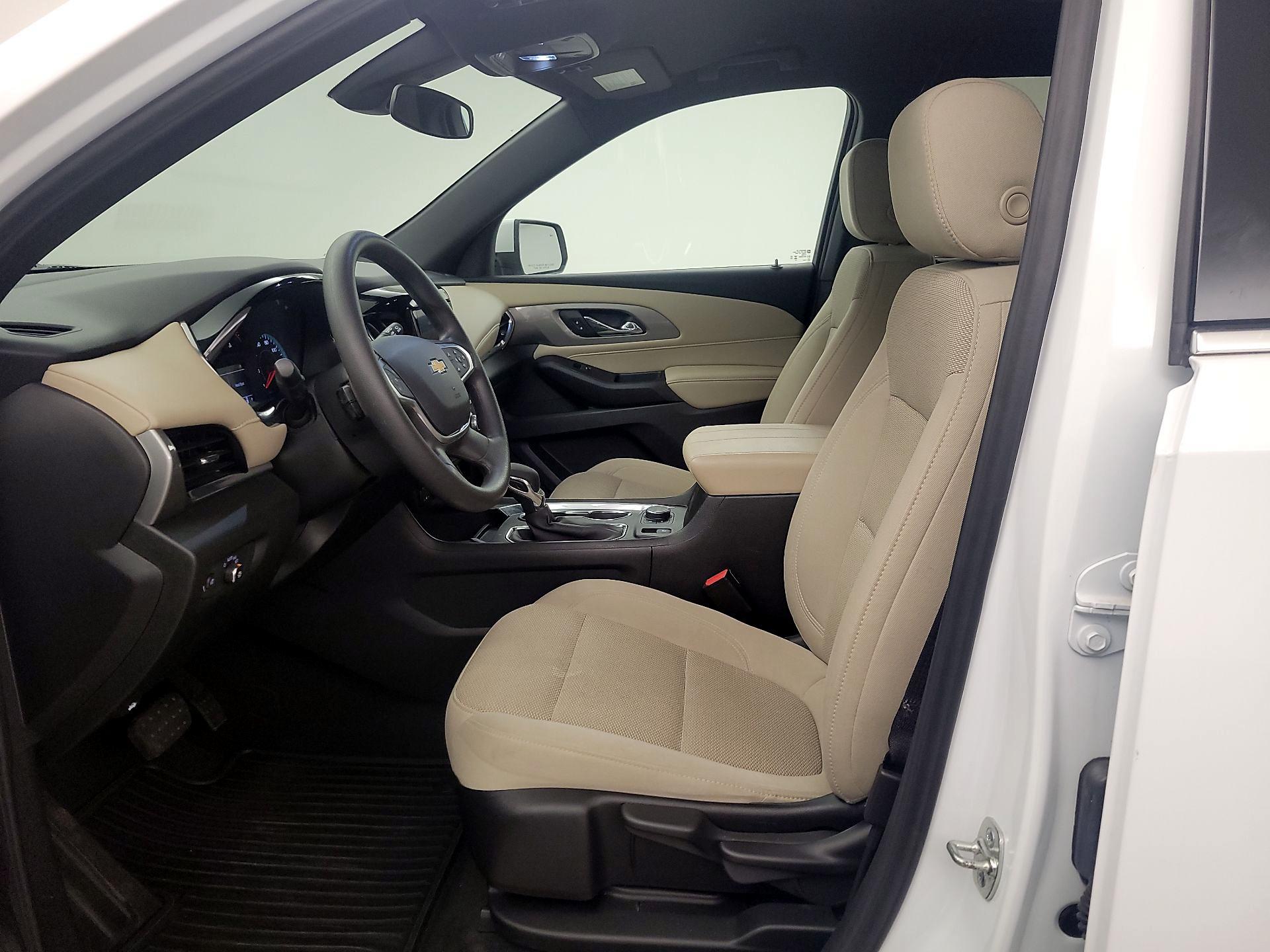 Thumbnail: 2023 Chevrolet Traverse - 11