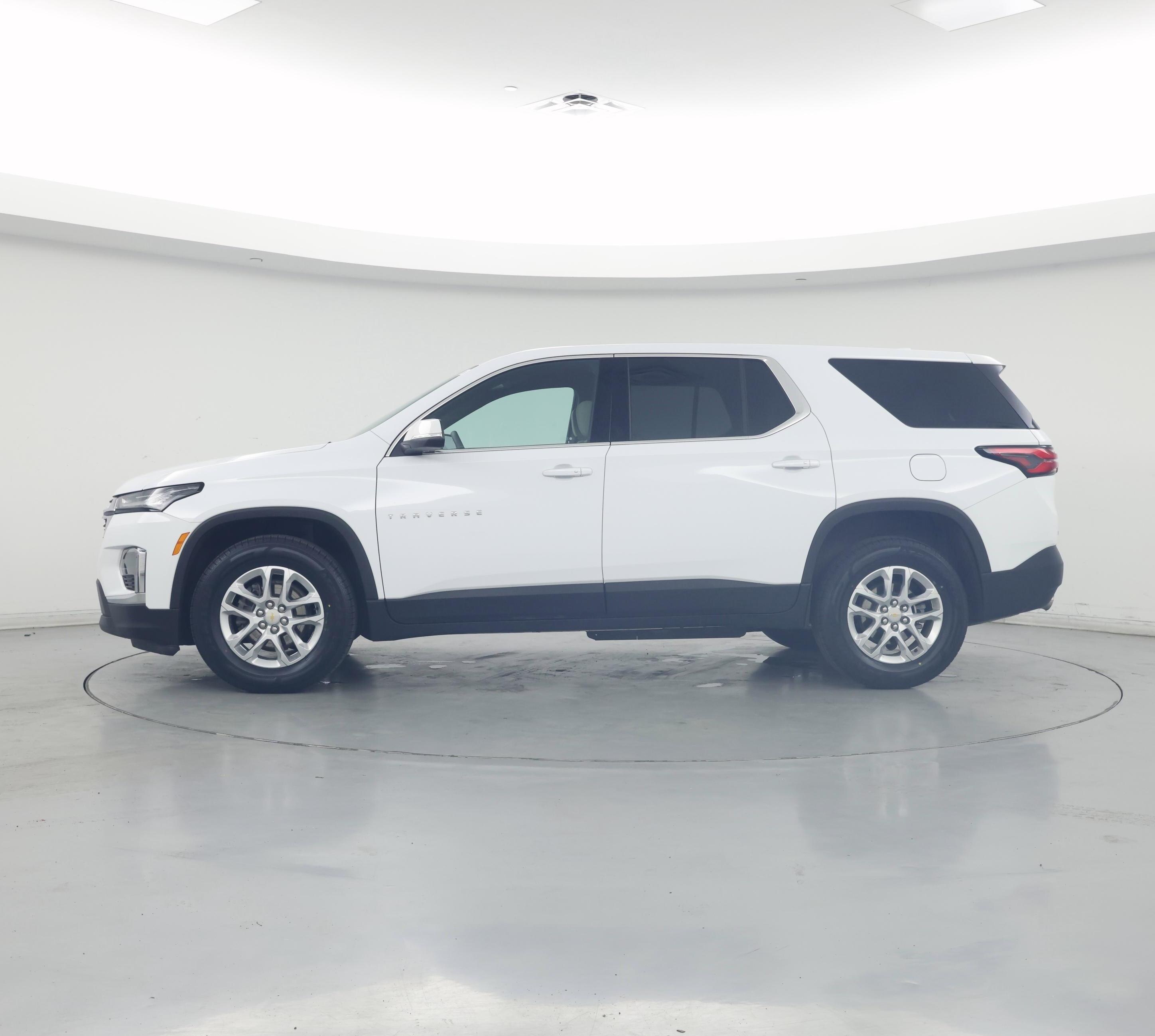 Thumbnail: 2023 Chevrolet Traverse - 3