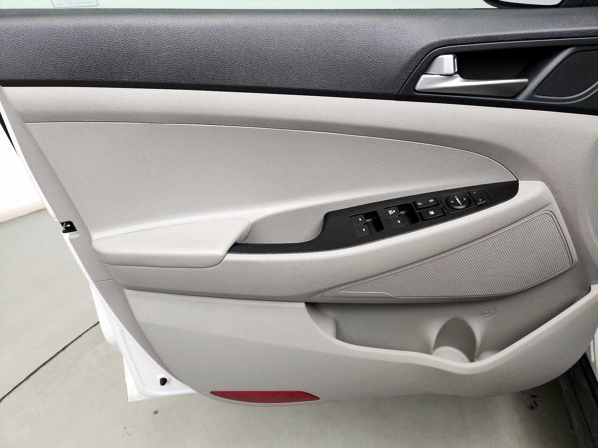 Thumbnail: 2019 Hyundai Tucson - 12