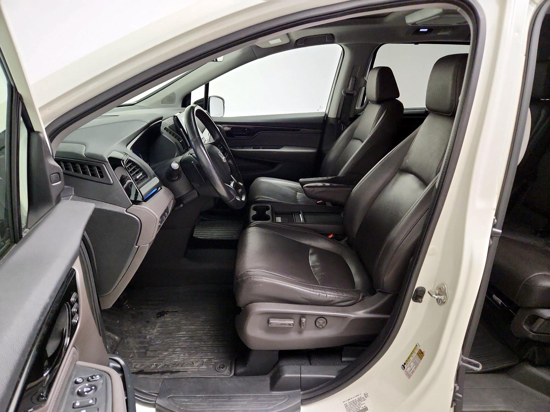 Thumbnail: 2018 Honda Odyssey - 11