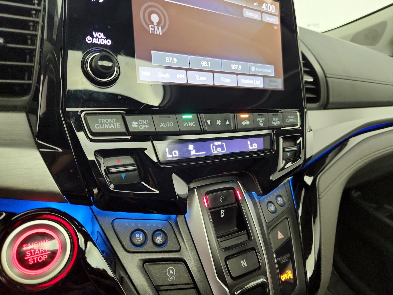2018 Honda Odyssey Elite - Photo 18