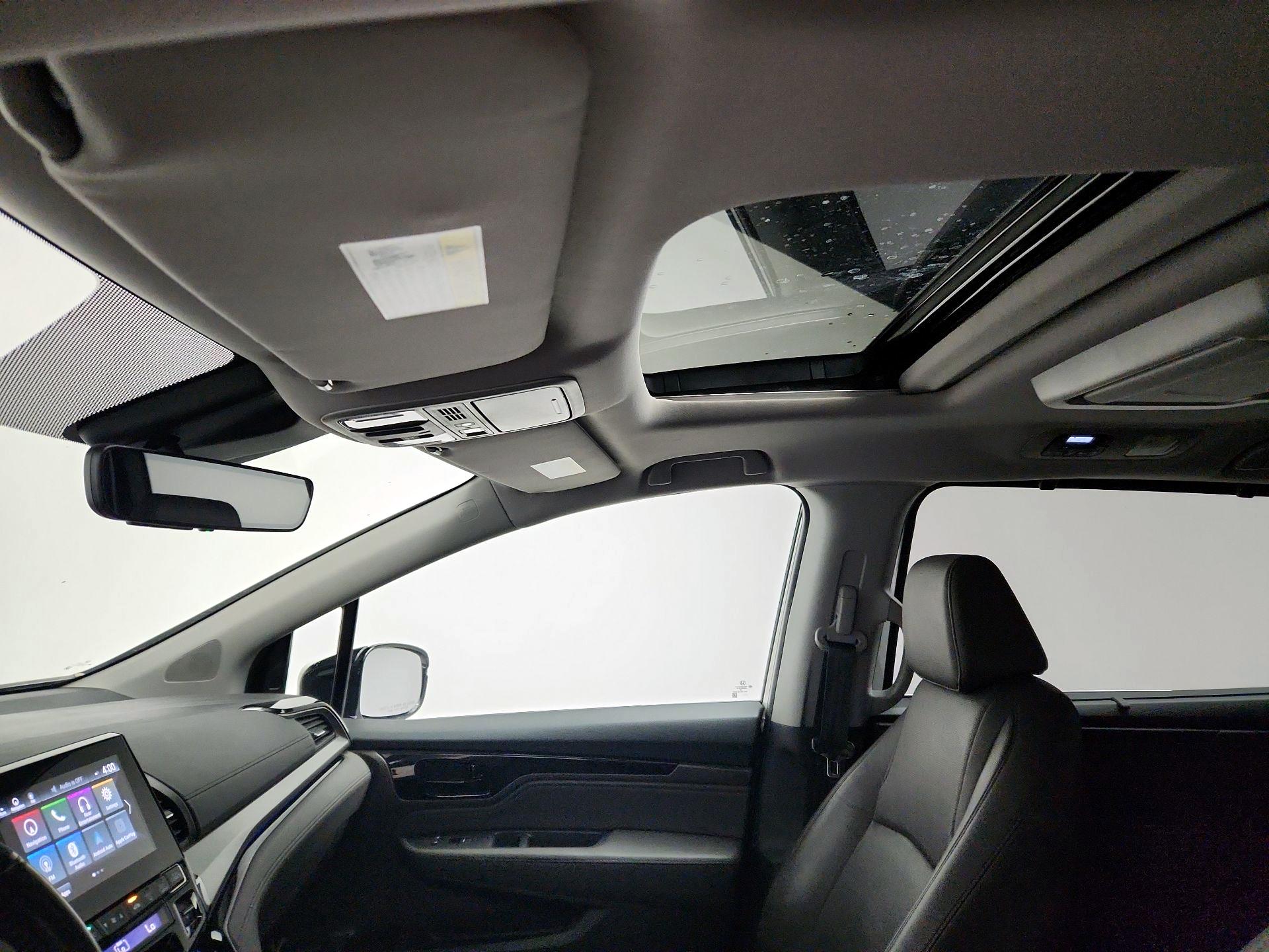 Thumbnail: 2018 Honda Odyssey - 19