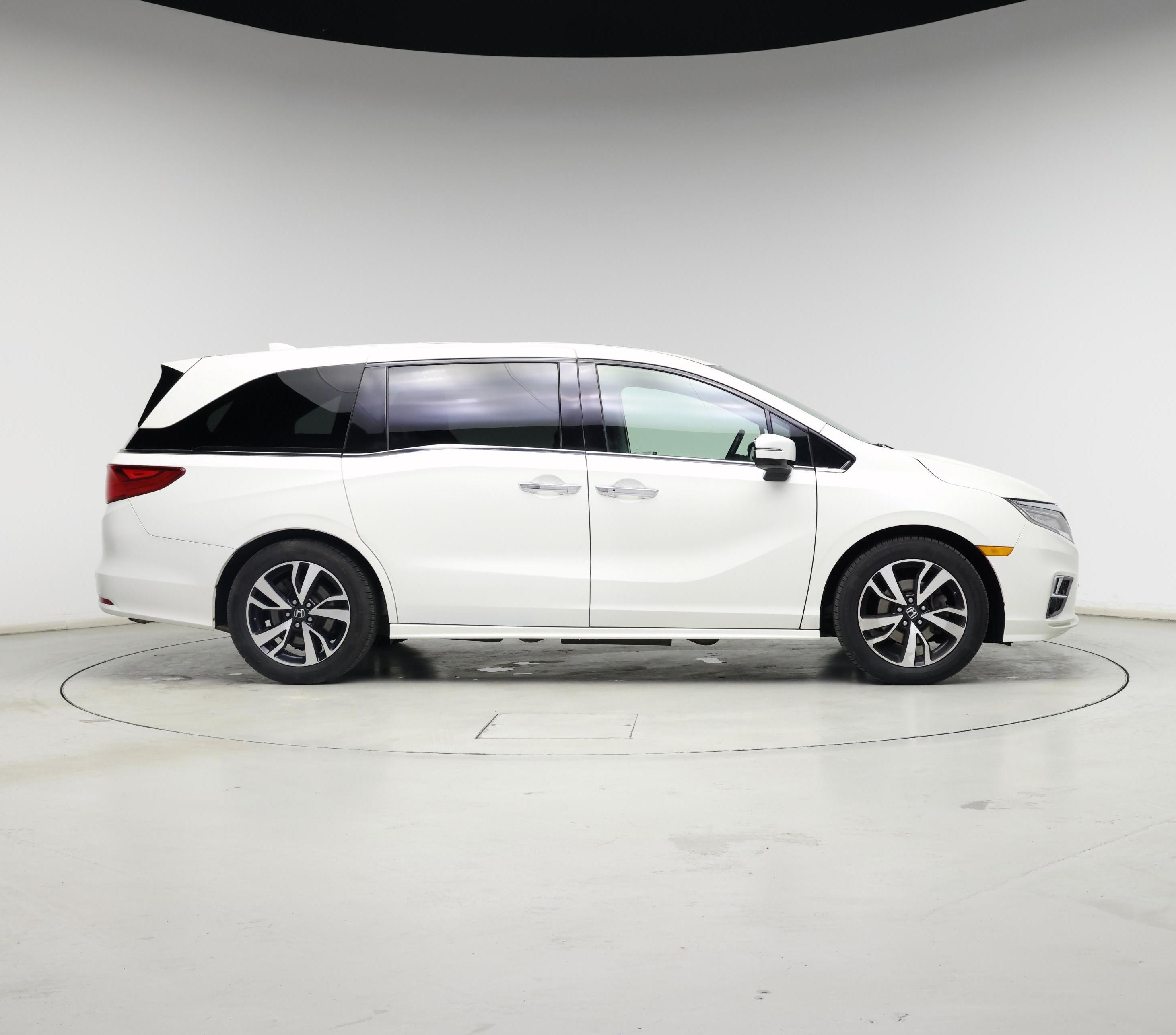 Thumbnail: 2018 Honda Odyssey - 7