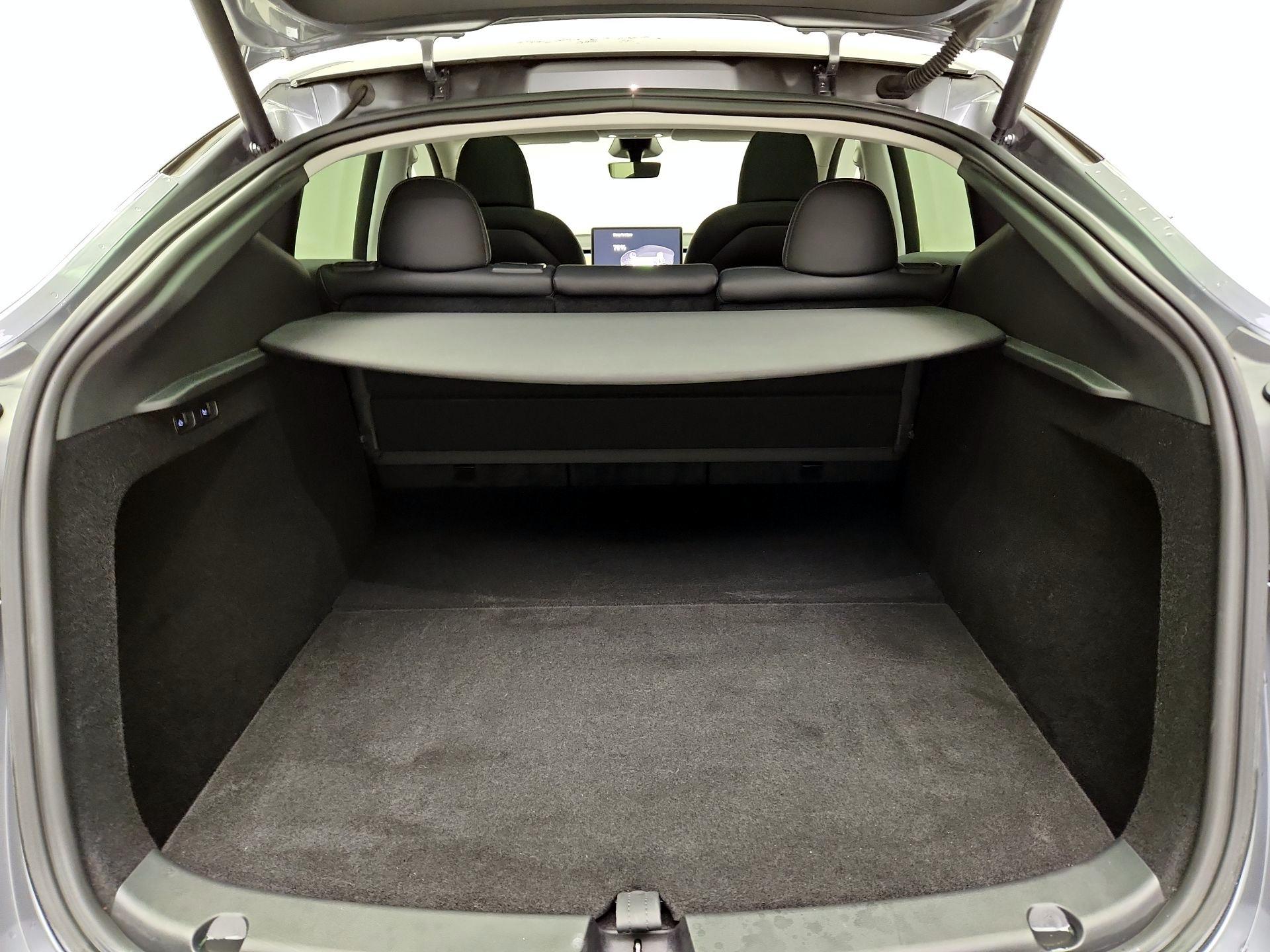 Thumbnail: 2024 Tesla Model Y - 19