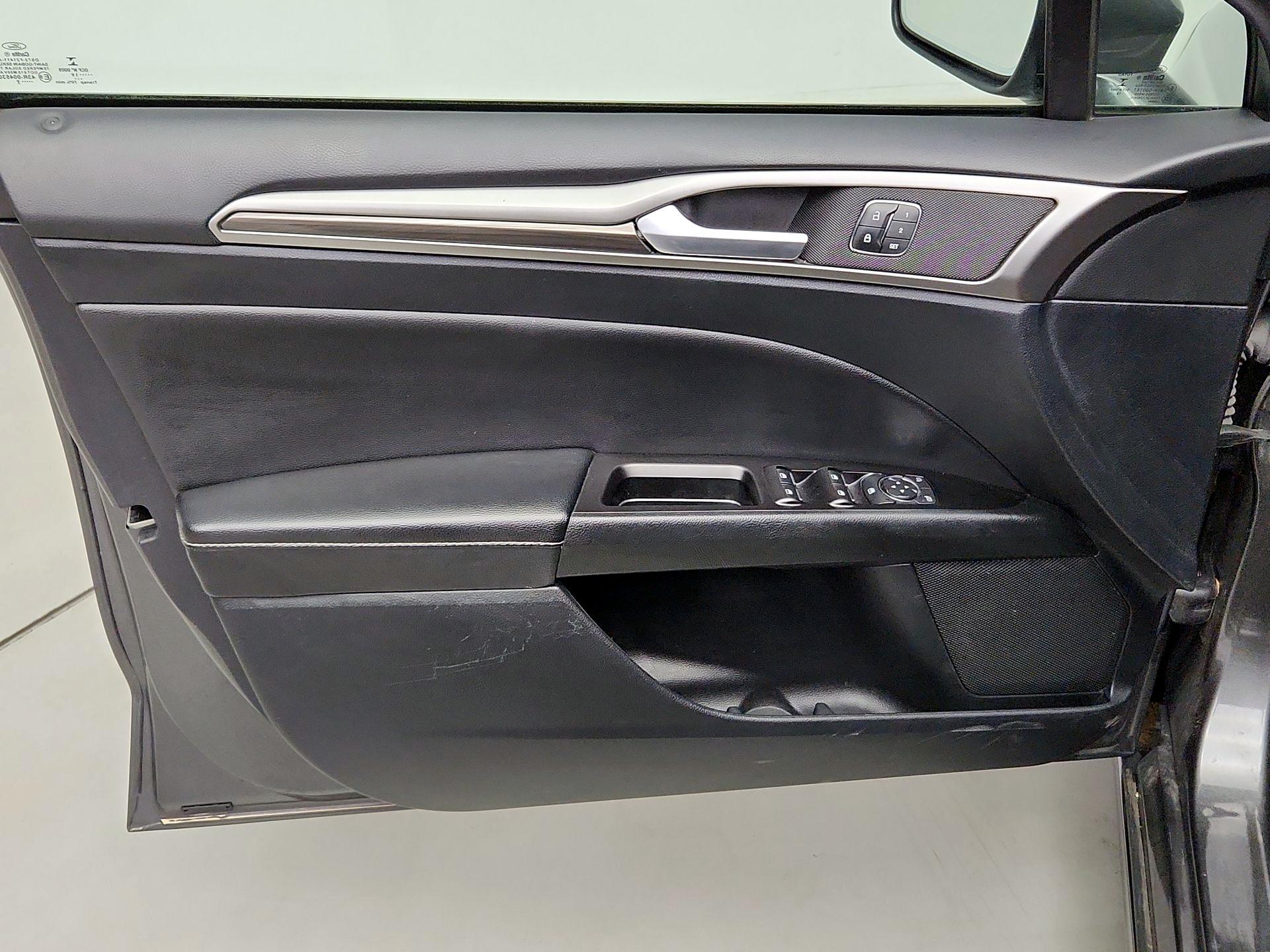 Thumbnail: 2019 Ford Fusion - 12