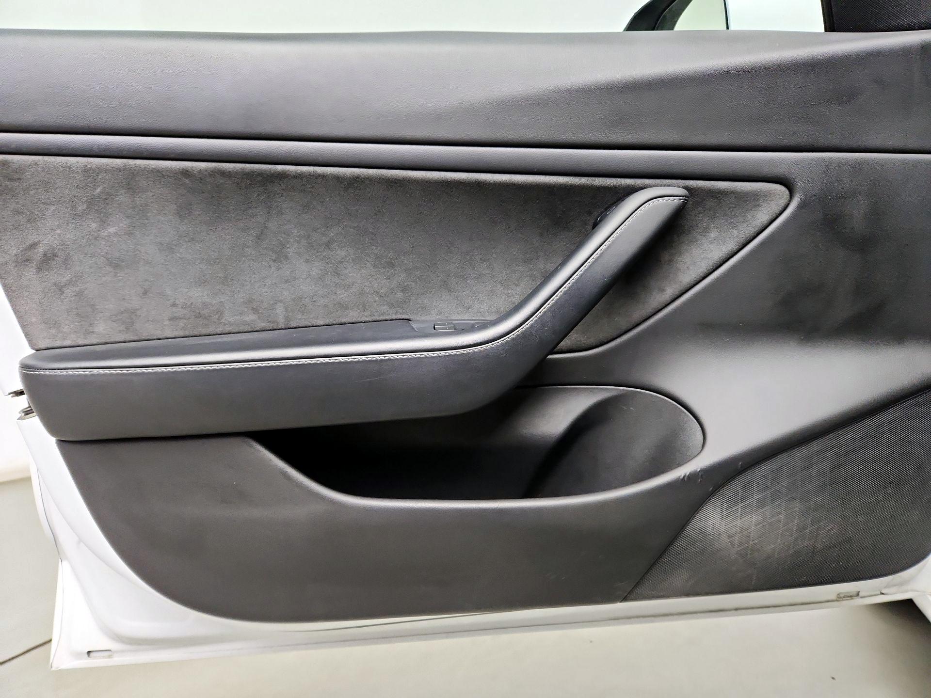 Thumbnail: 2021 Tesla Model 3 - 12