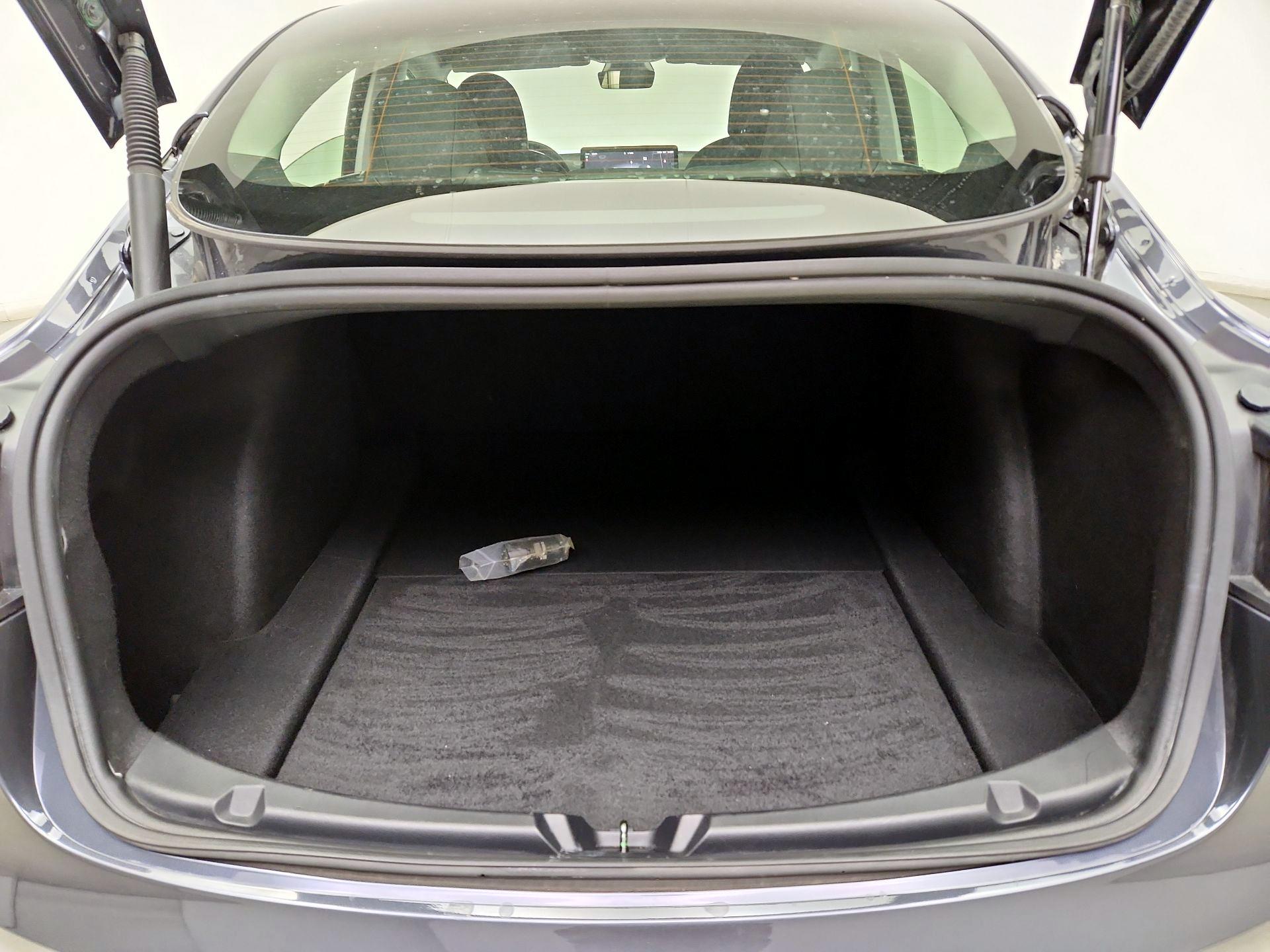 Thumbnail: 2023 Tesla Model 3 - 20