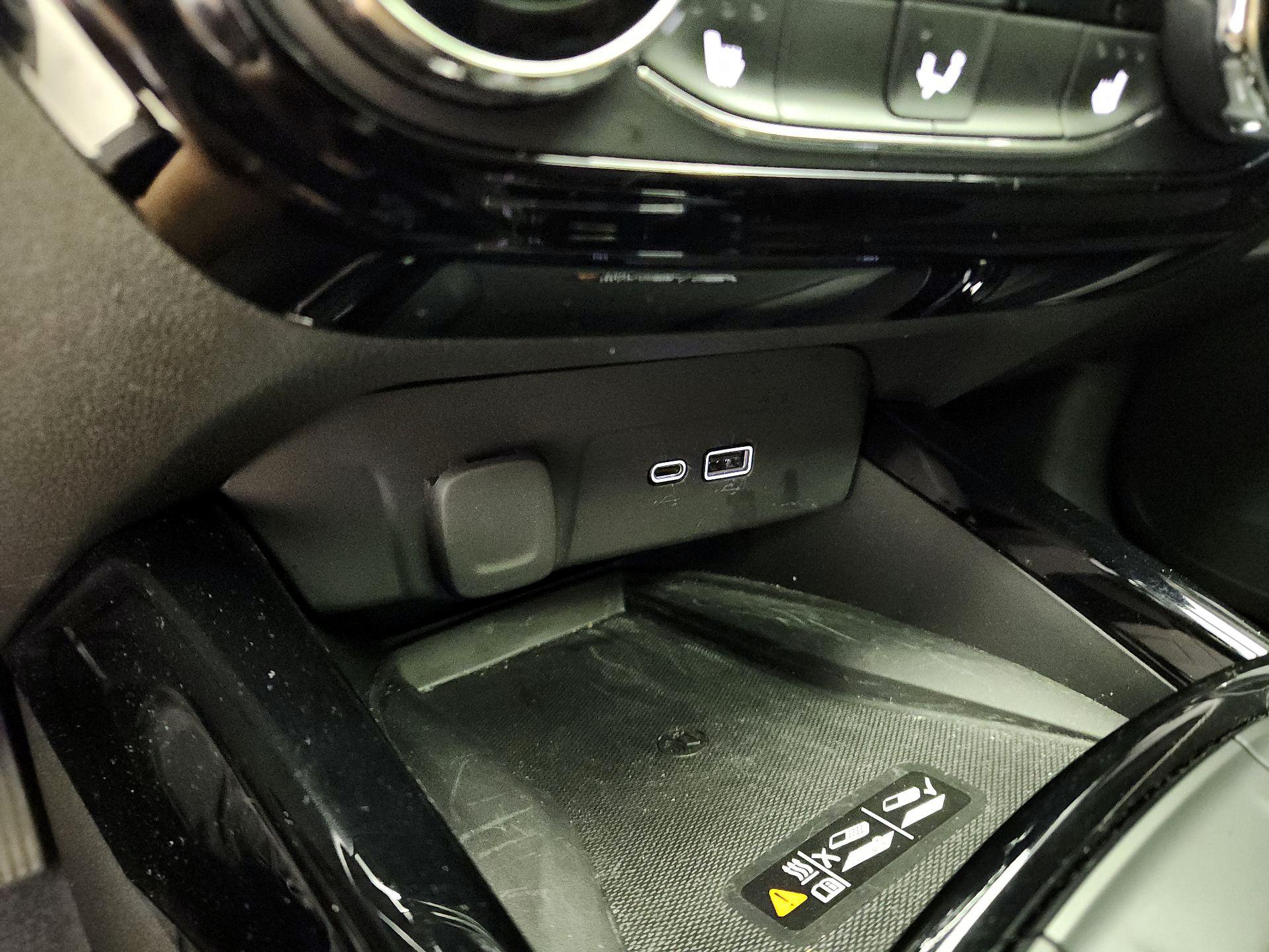 Thumbnail: 2024 Chevrolet Trax - 18