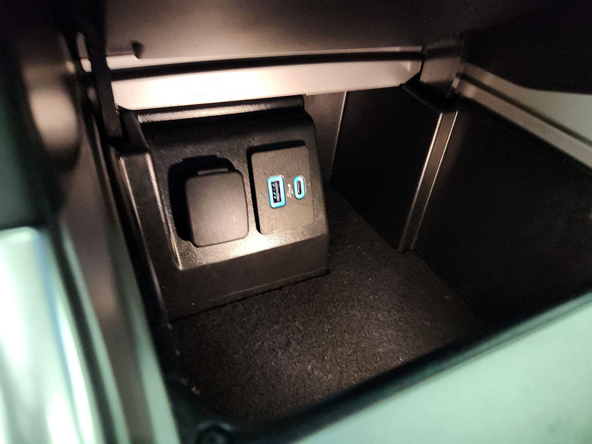 Thumbnail: 2023 Ford Explorer - 18