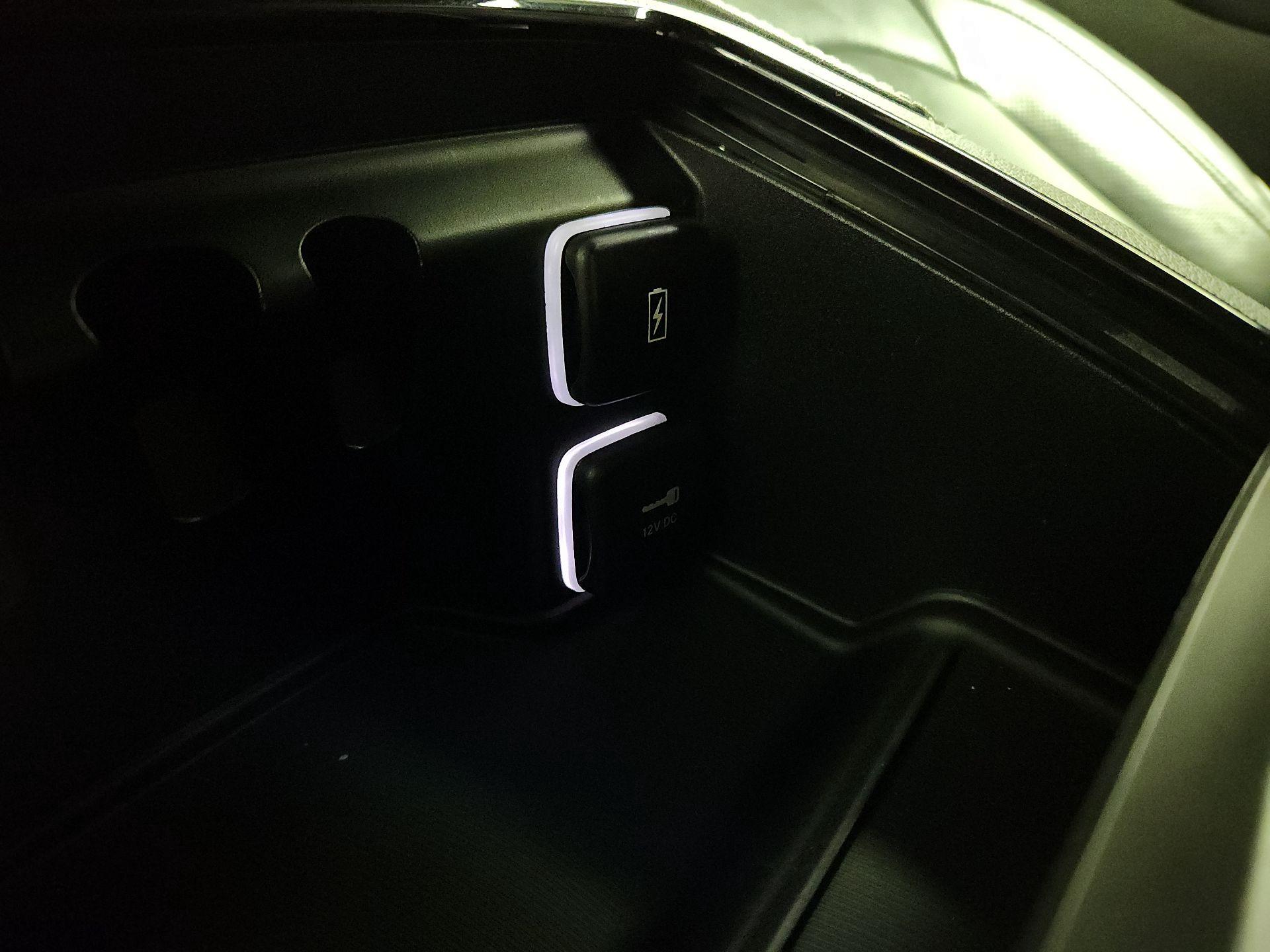 Thumbnail: 2021 Chrysler Pacifica - 19