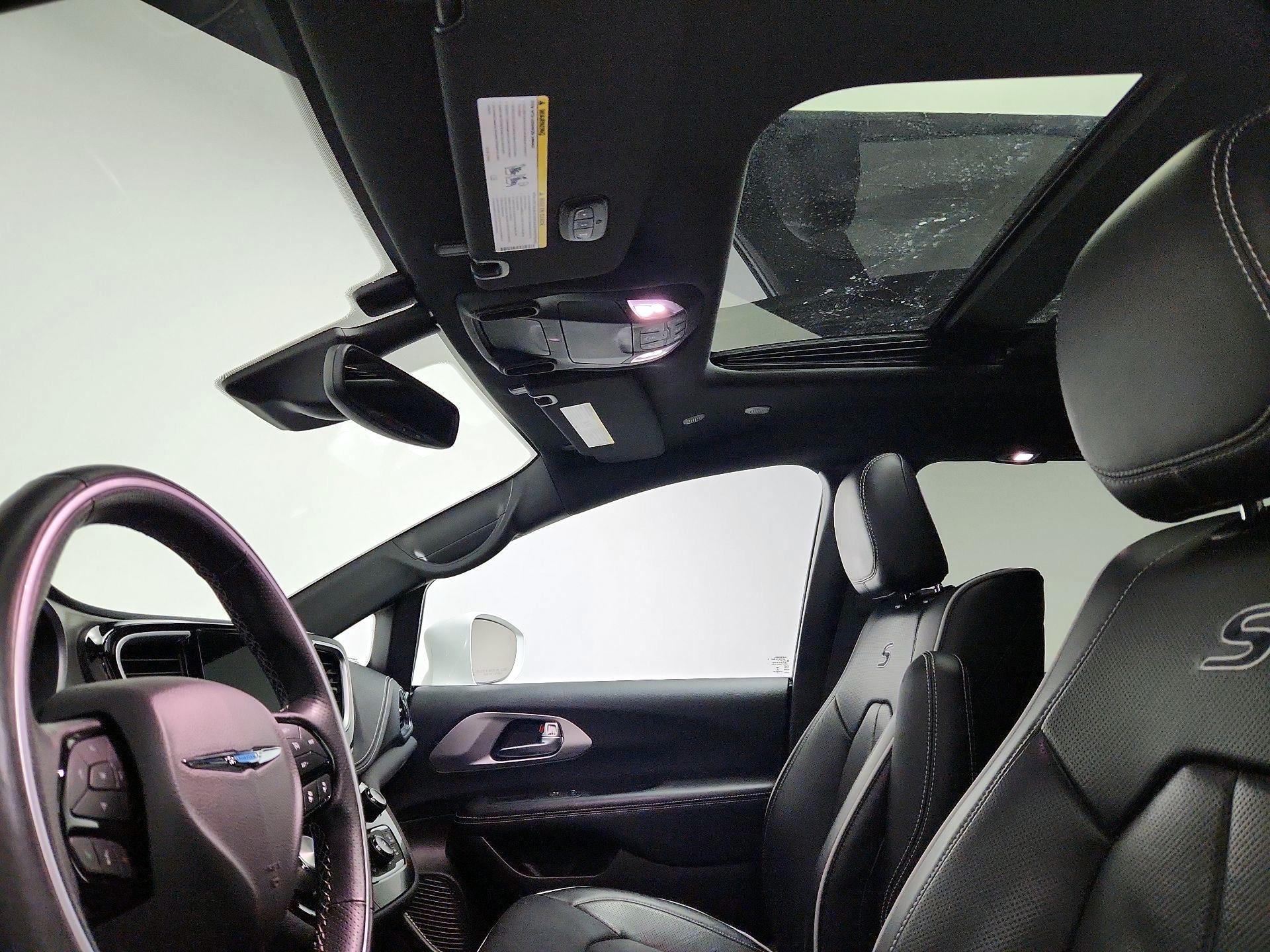 Thumbnail: 2021 Chrysler Pacifica - 20