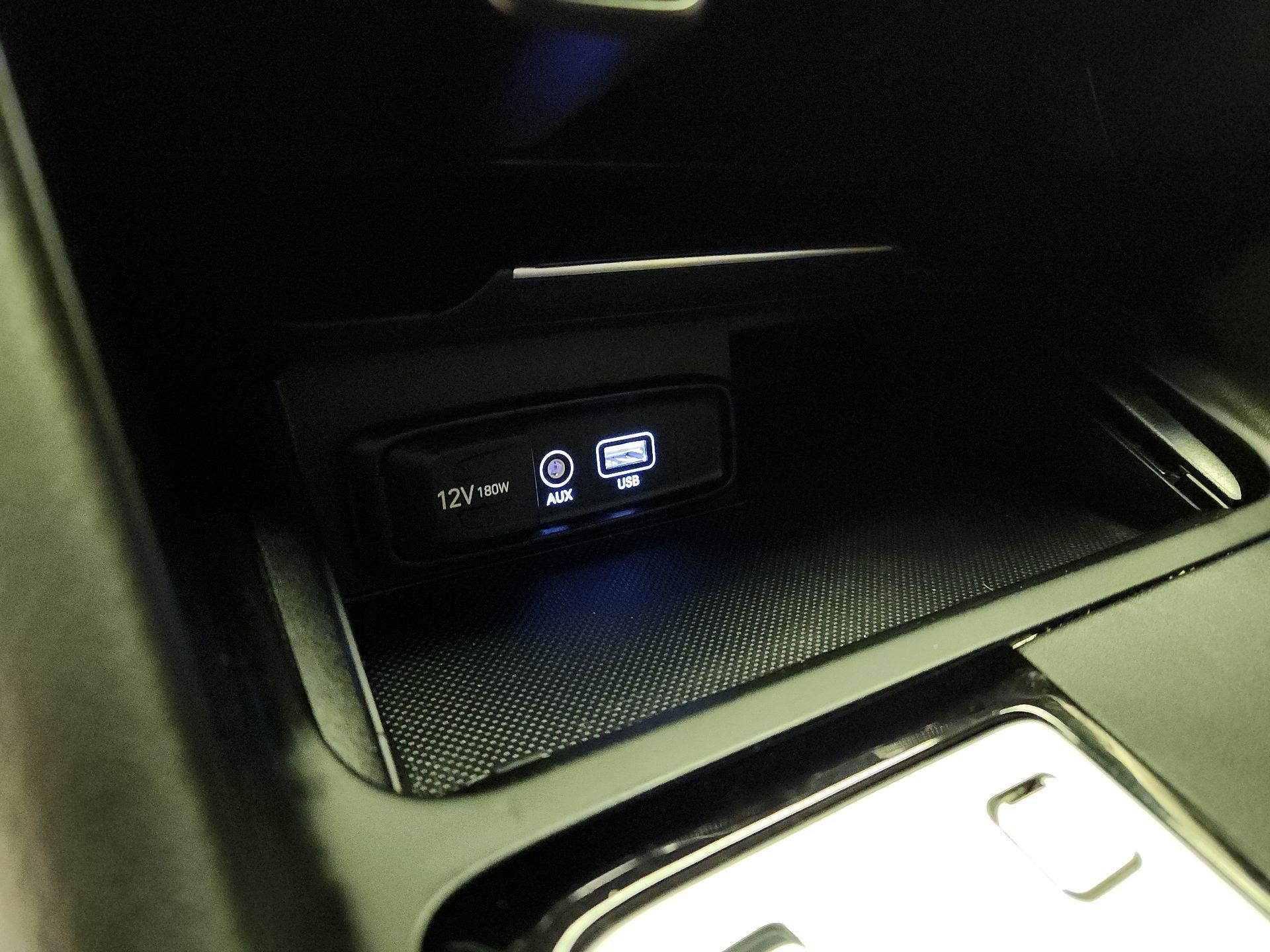 Thumbnail: 2021 Genesis G70 - 18