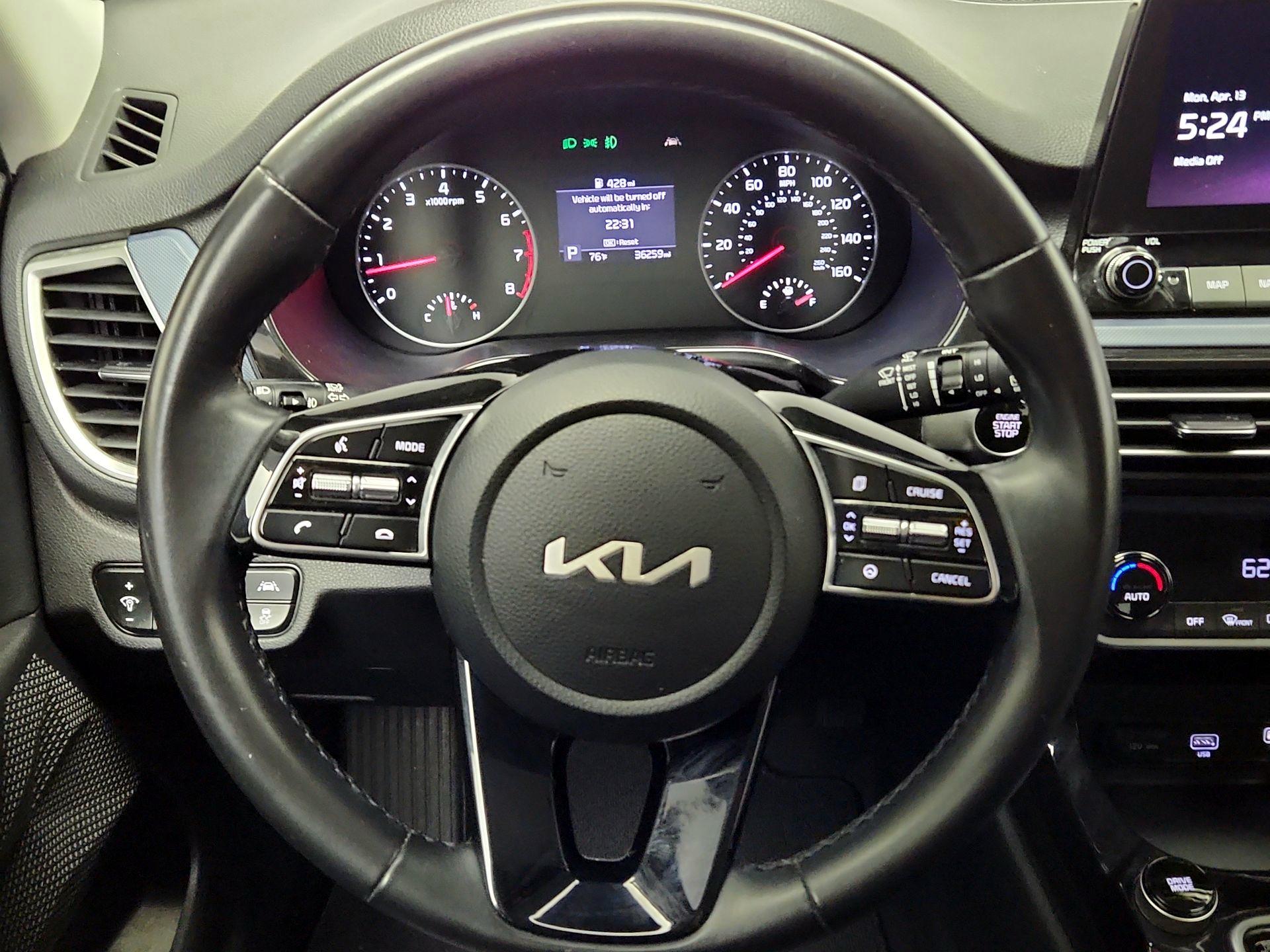 Thumbnail: 2023 Kia Seltos - 10