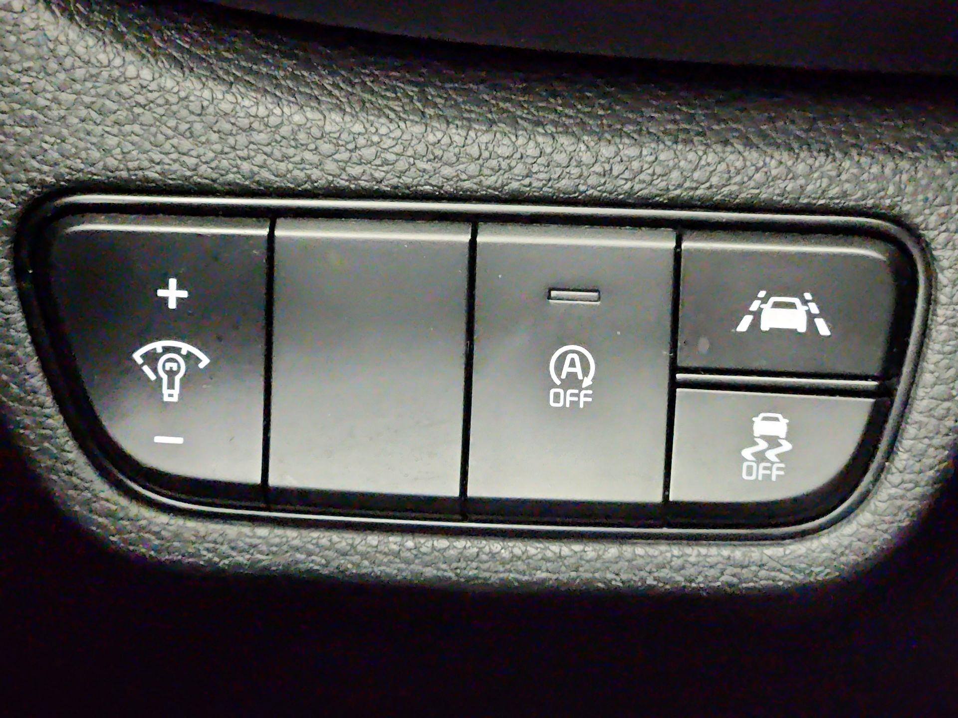 Thumbnail: 2023 Kia Seltos - 13