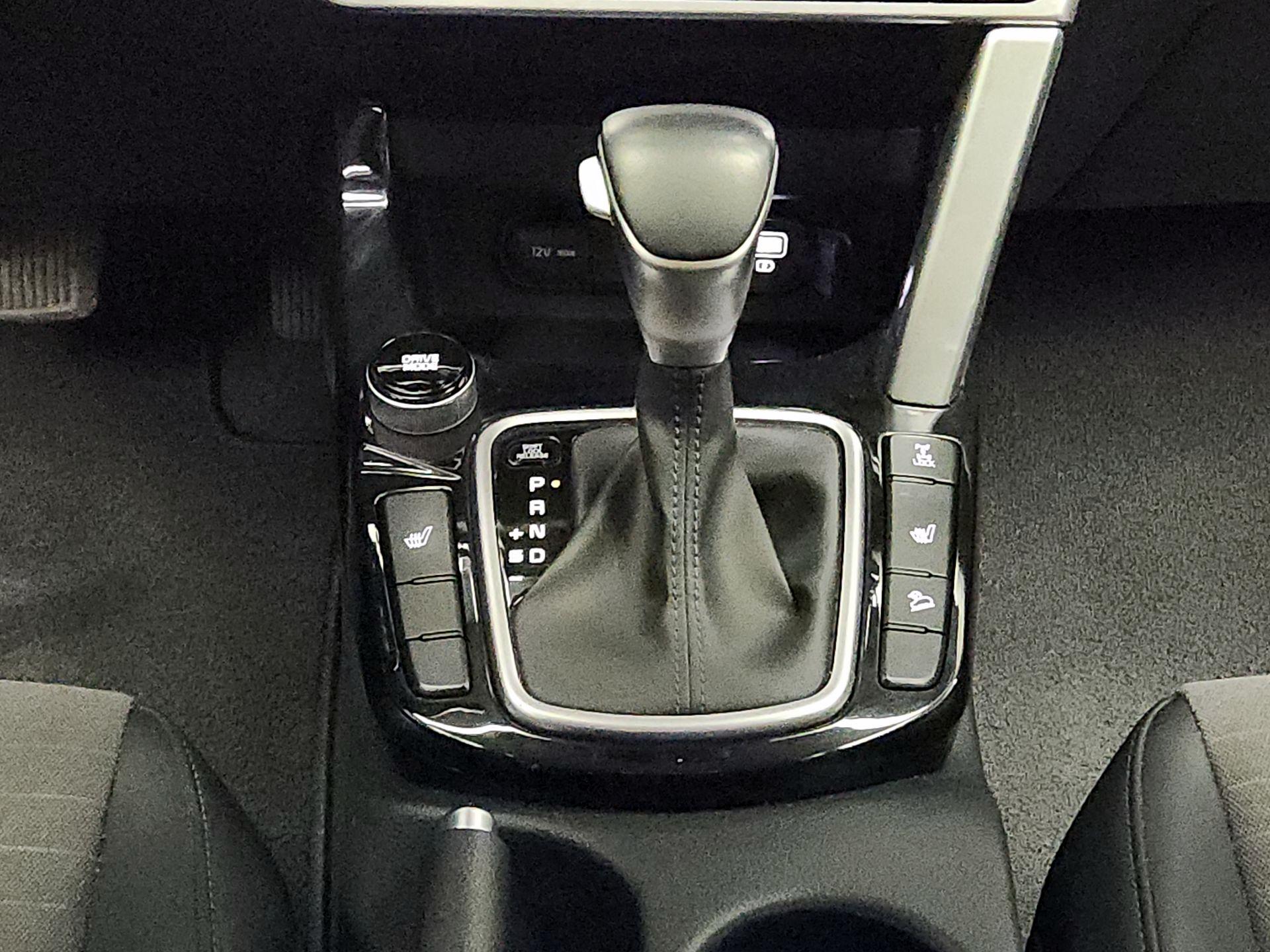 Thumbnail: 2023 Kia Seltos - 18