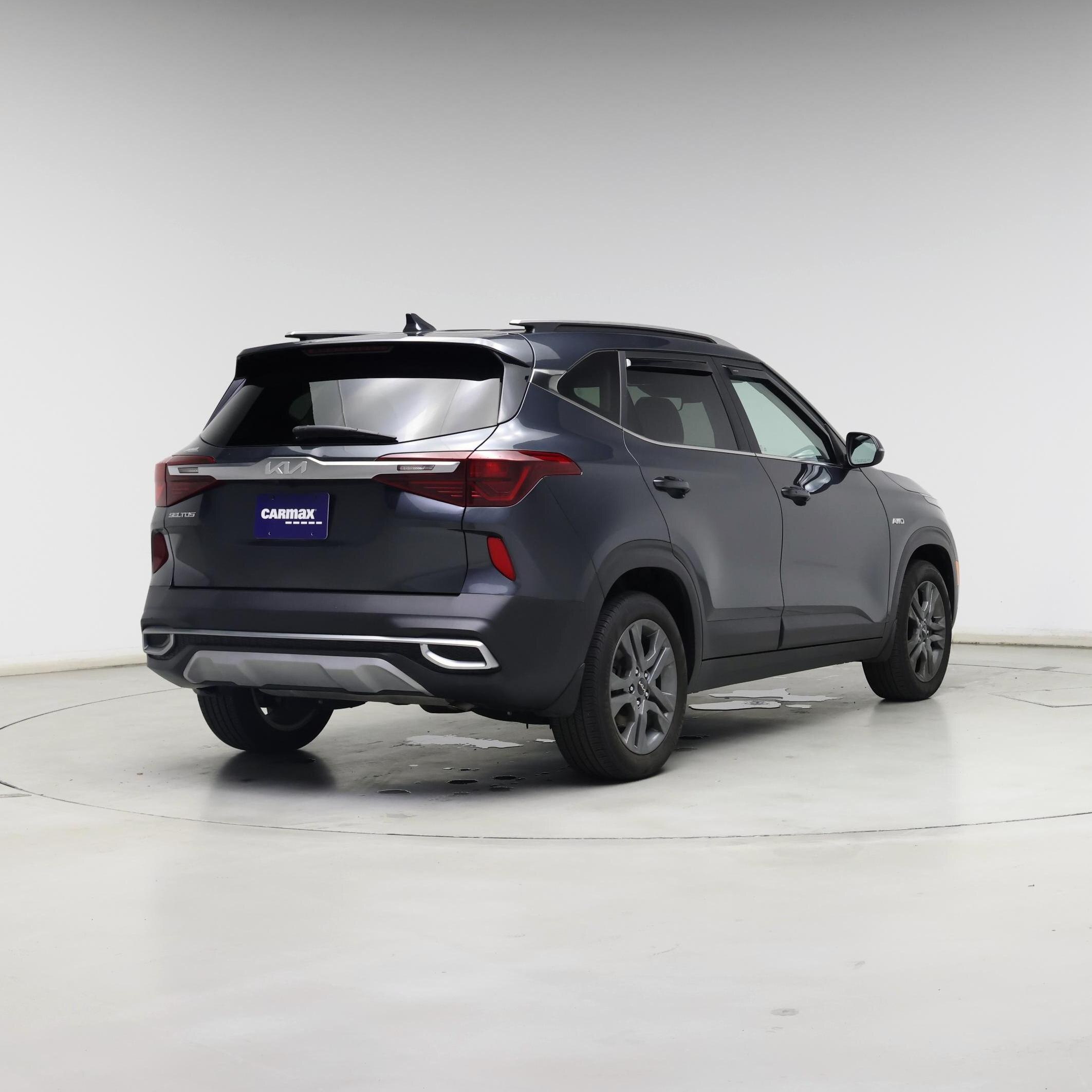 Thumbnail: 2023 Kia Seltos - 8