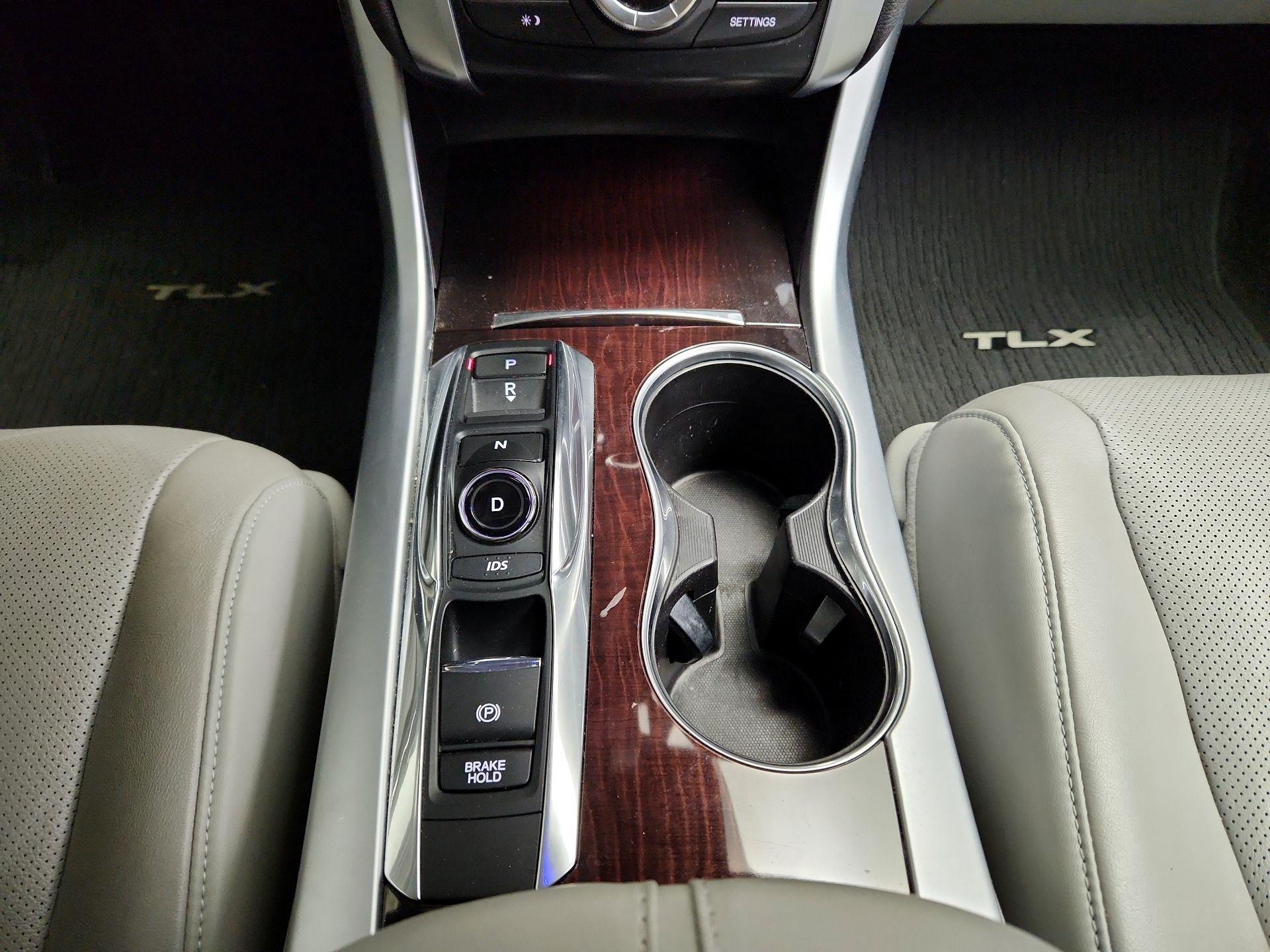 Thumbnail: 2016 Acura TLX - 18