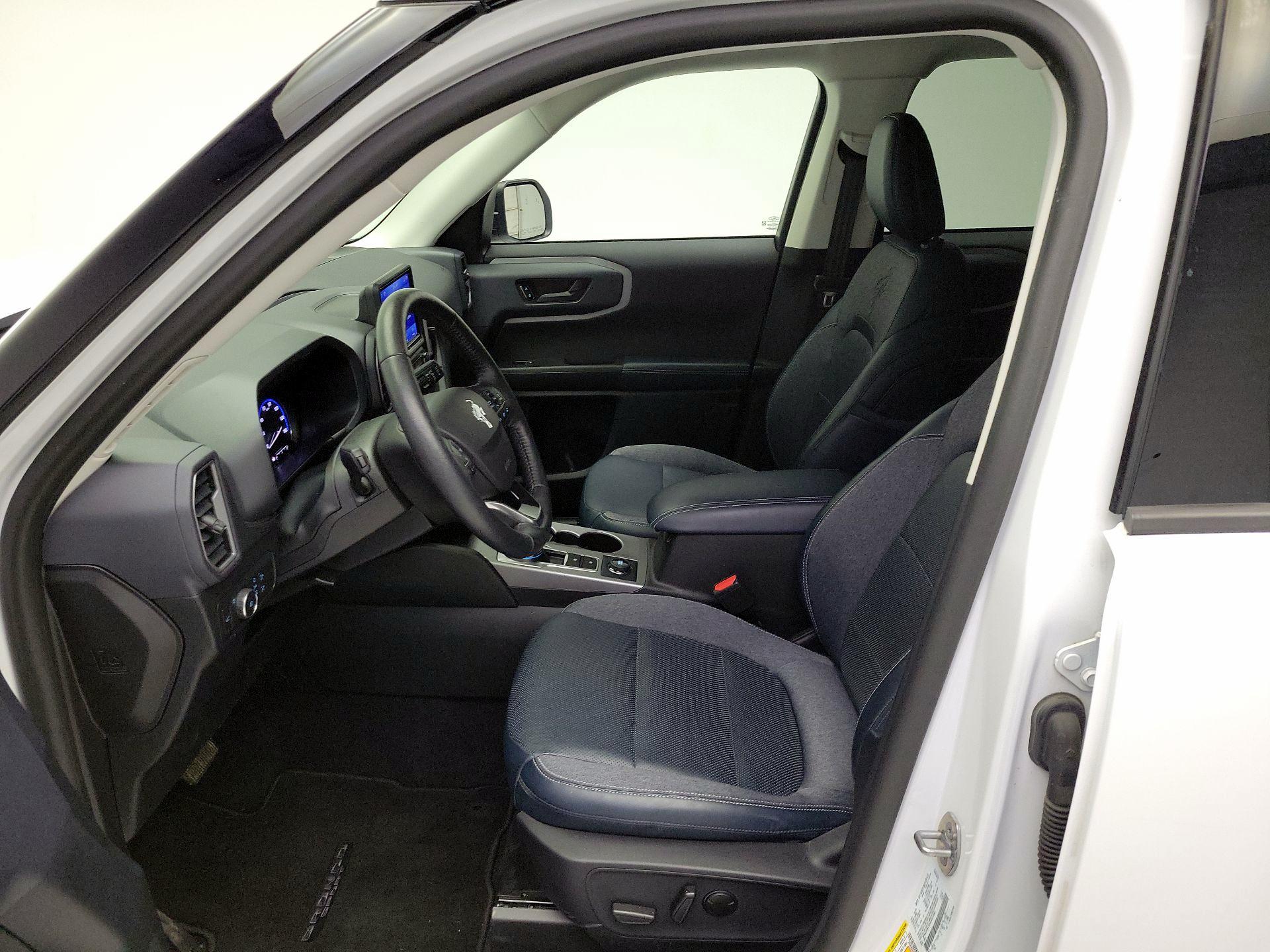 Thumbnail: 2022 Ford Bronco Sport - 11