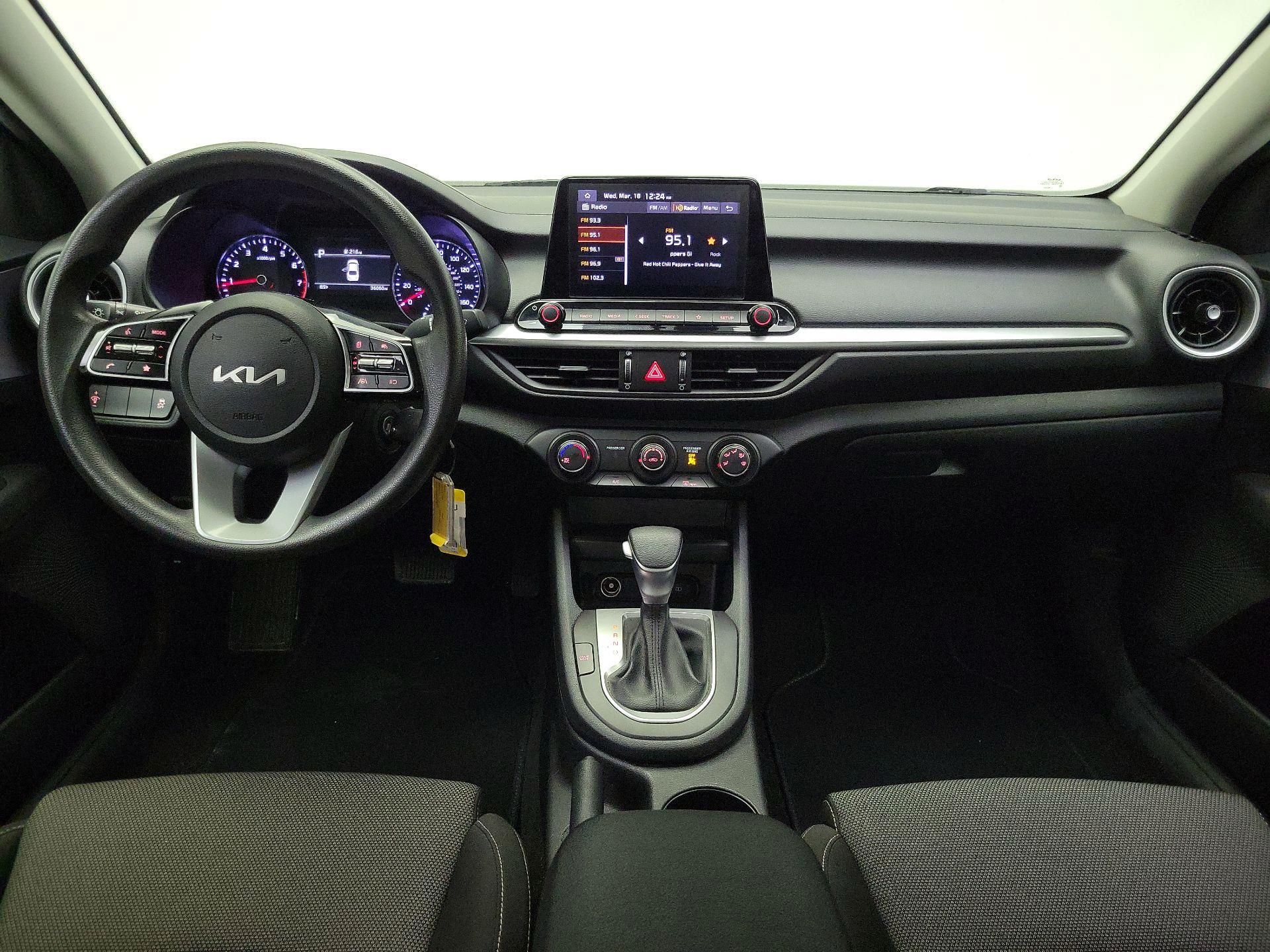 Thumbnail: 2024 Kia Forte - 9