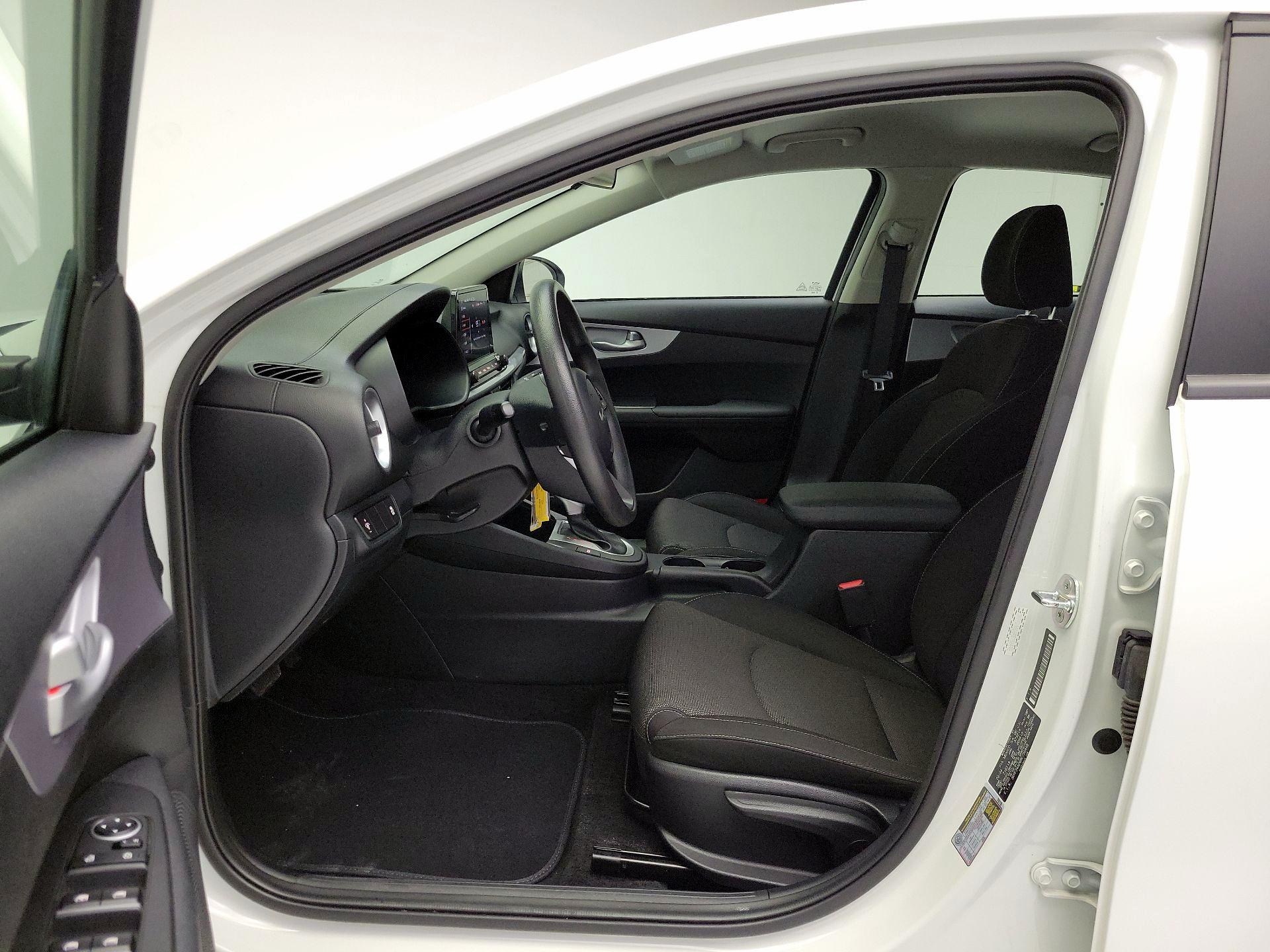 Thumbnail: 2024 Kia Forte - 11