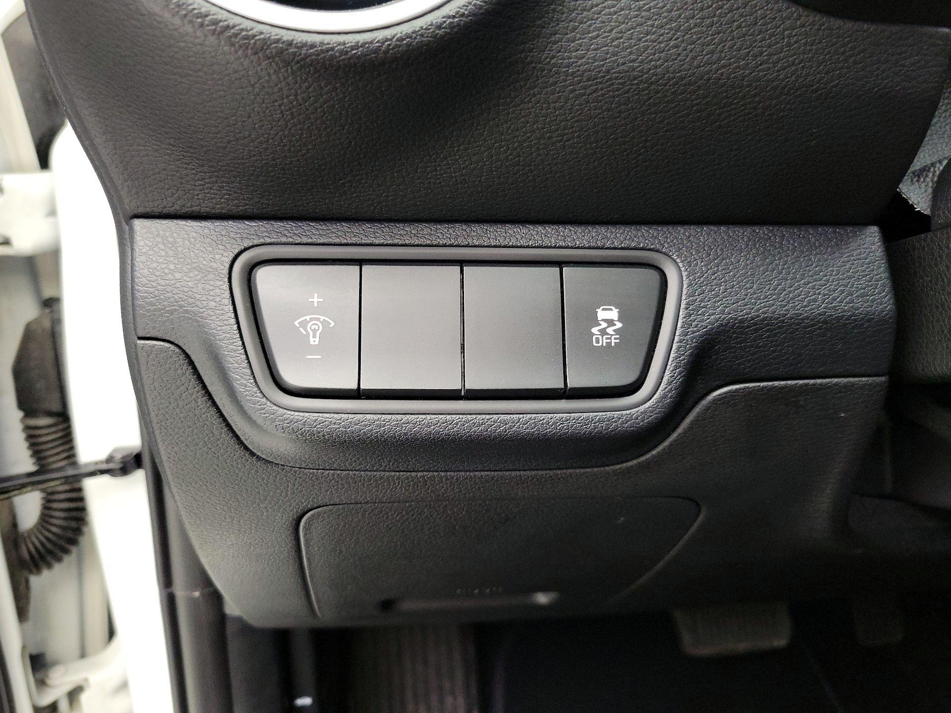 Thumbnail: 2024 Kia Forte - 13