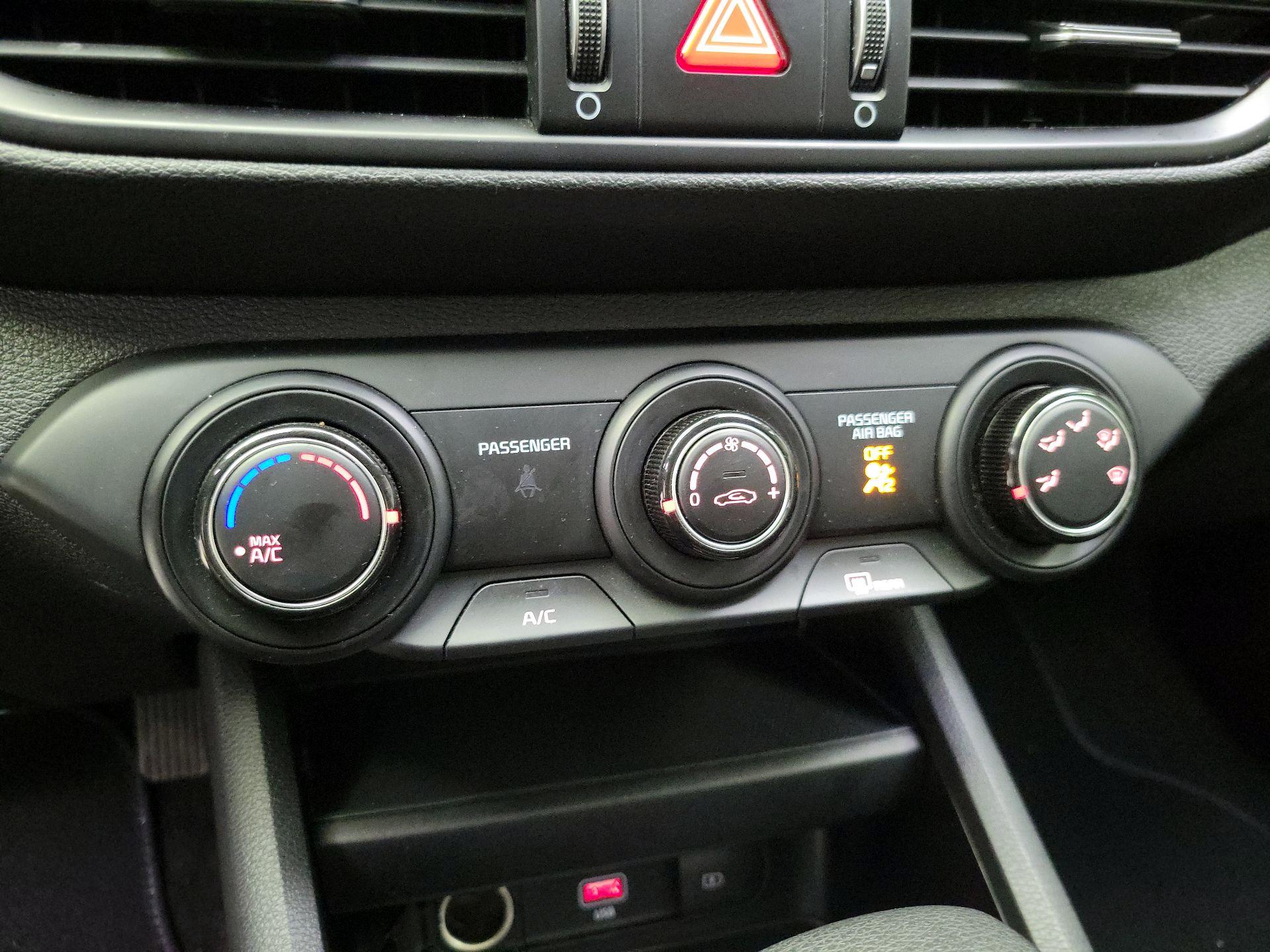 Thumbnail: 2024 Kia Forte - 16