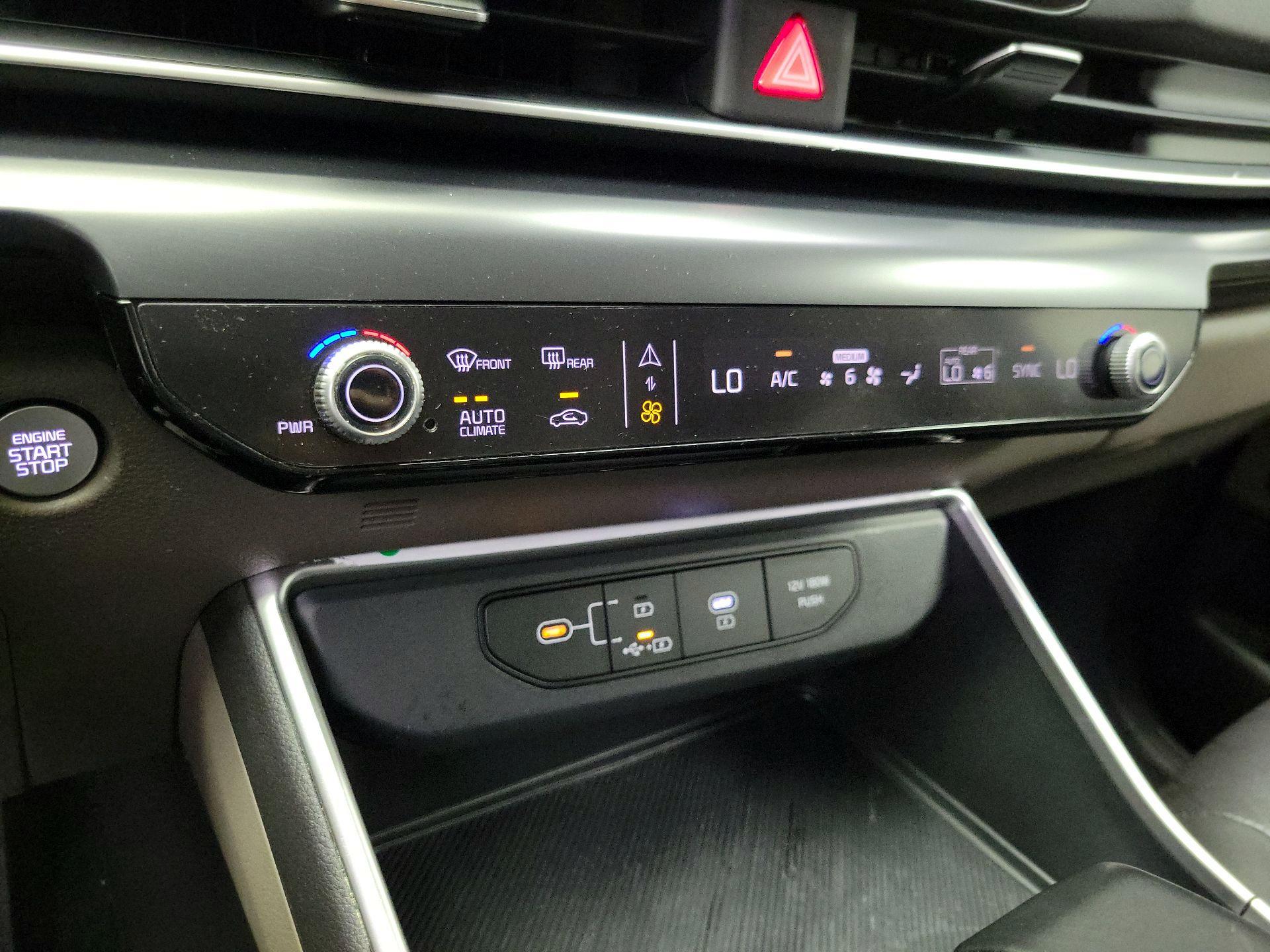 Thumbnail: 2025 Kia Carnival - 17