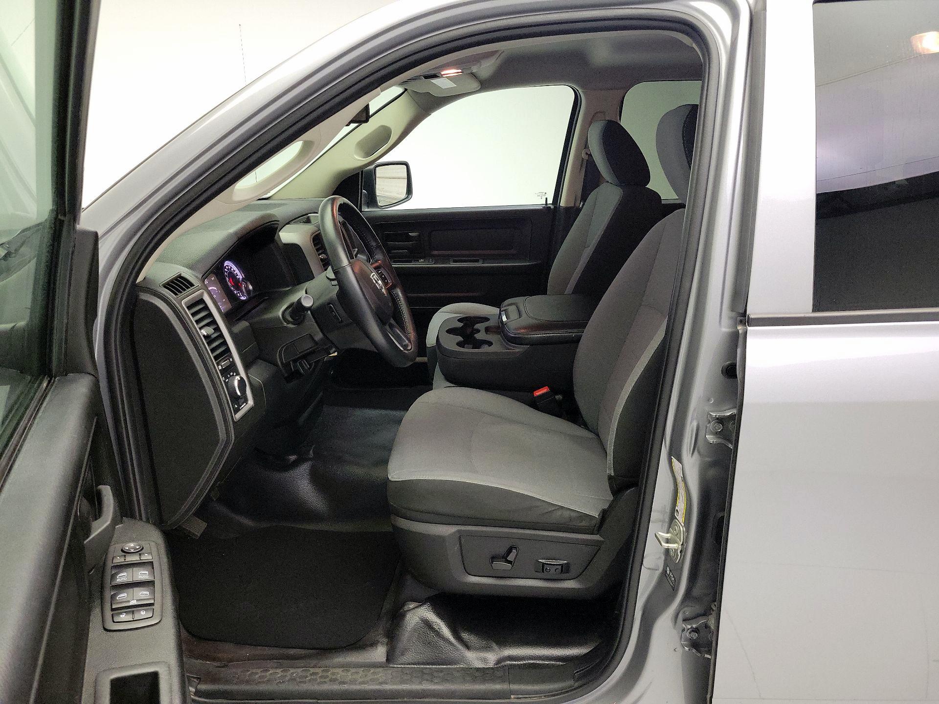 Thumbnail: 2023 RAM 1500 Classic - 11