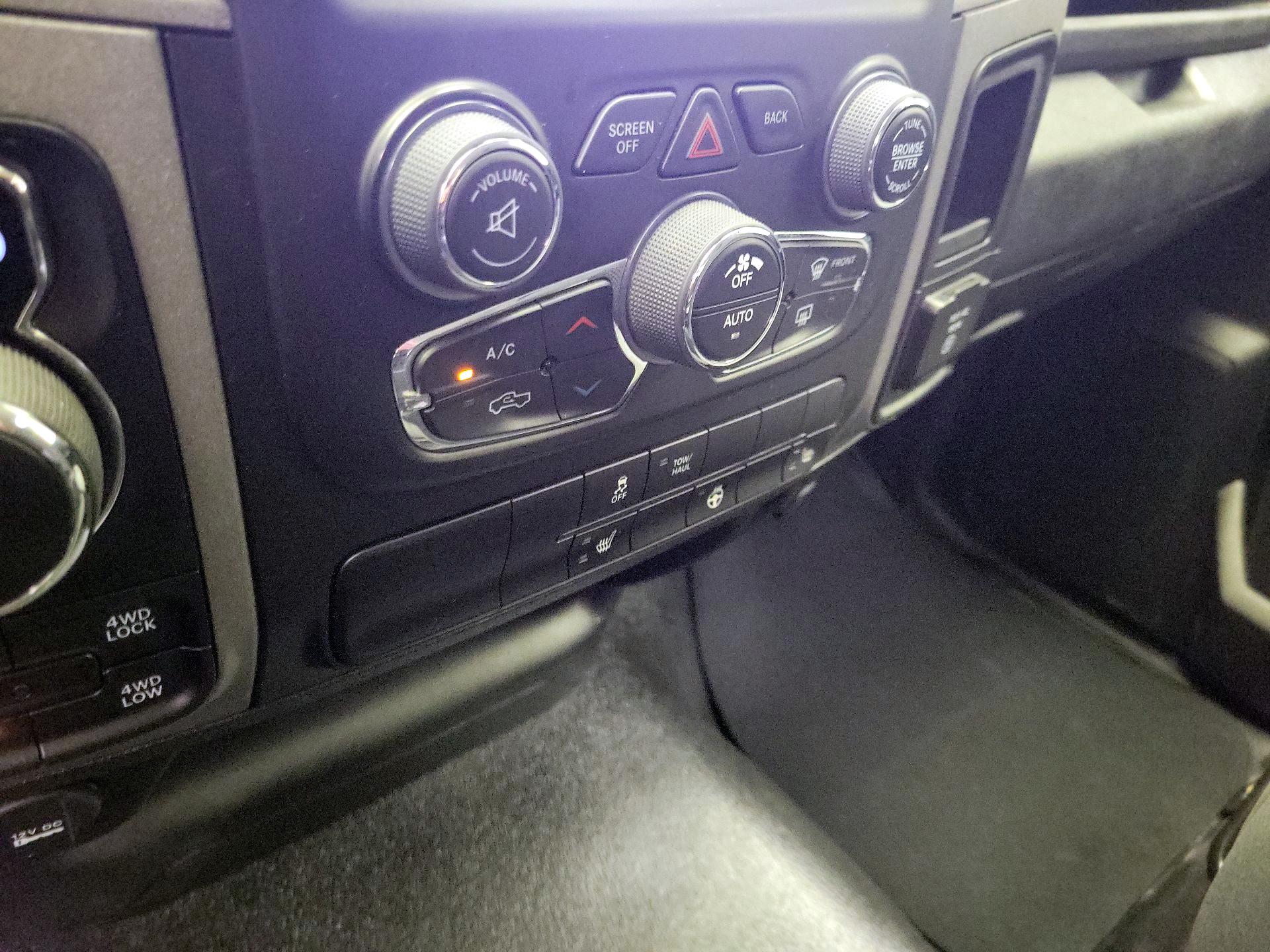 Thumbnail: 2023 RAM 1500 Classic - 16