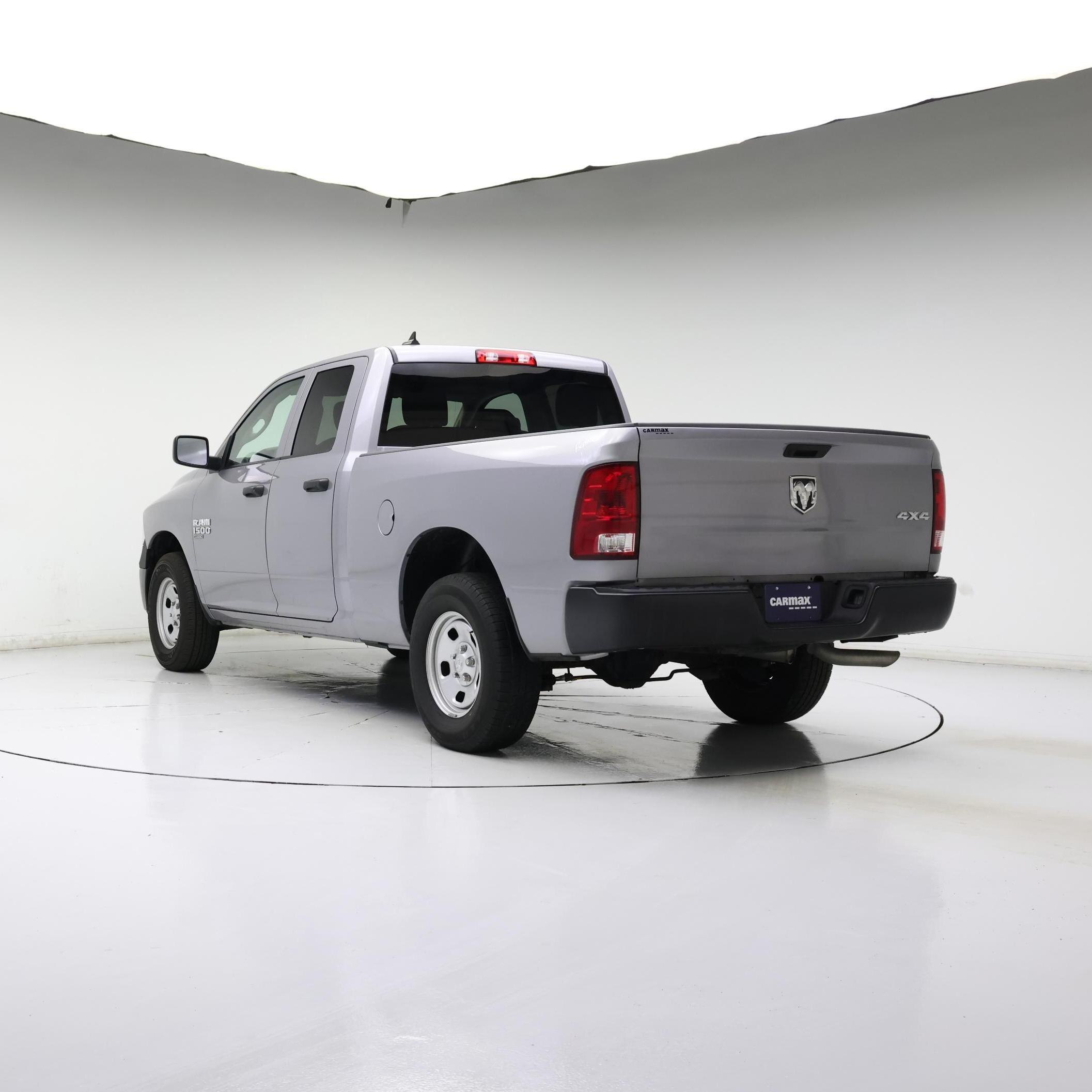 Thumbnail: 2023 RAM 1500 Classic - 2