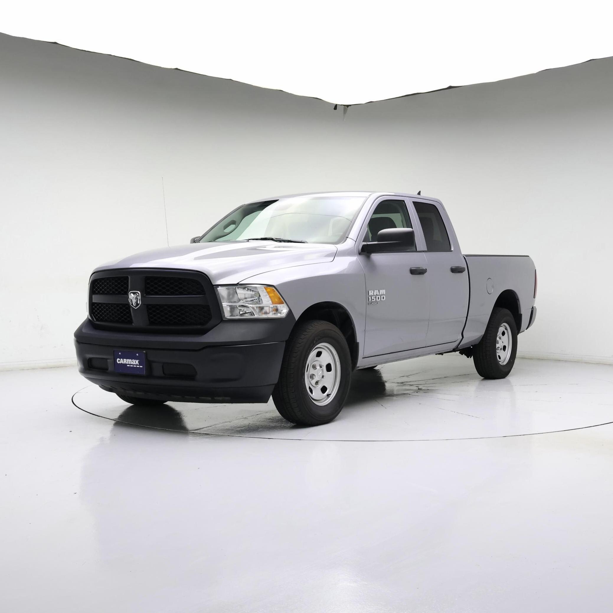 Thumbnail: 2023 RAM 1500 Classic - 4